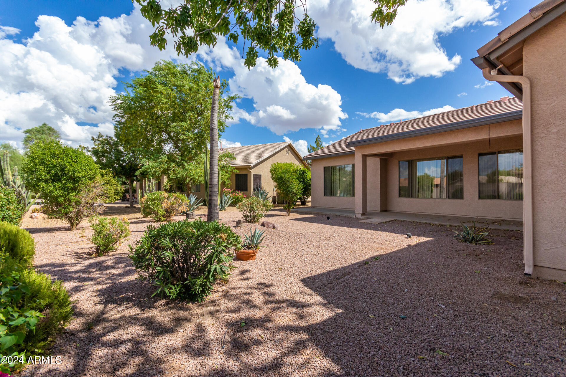 1112 E WINGED FOOT Drive