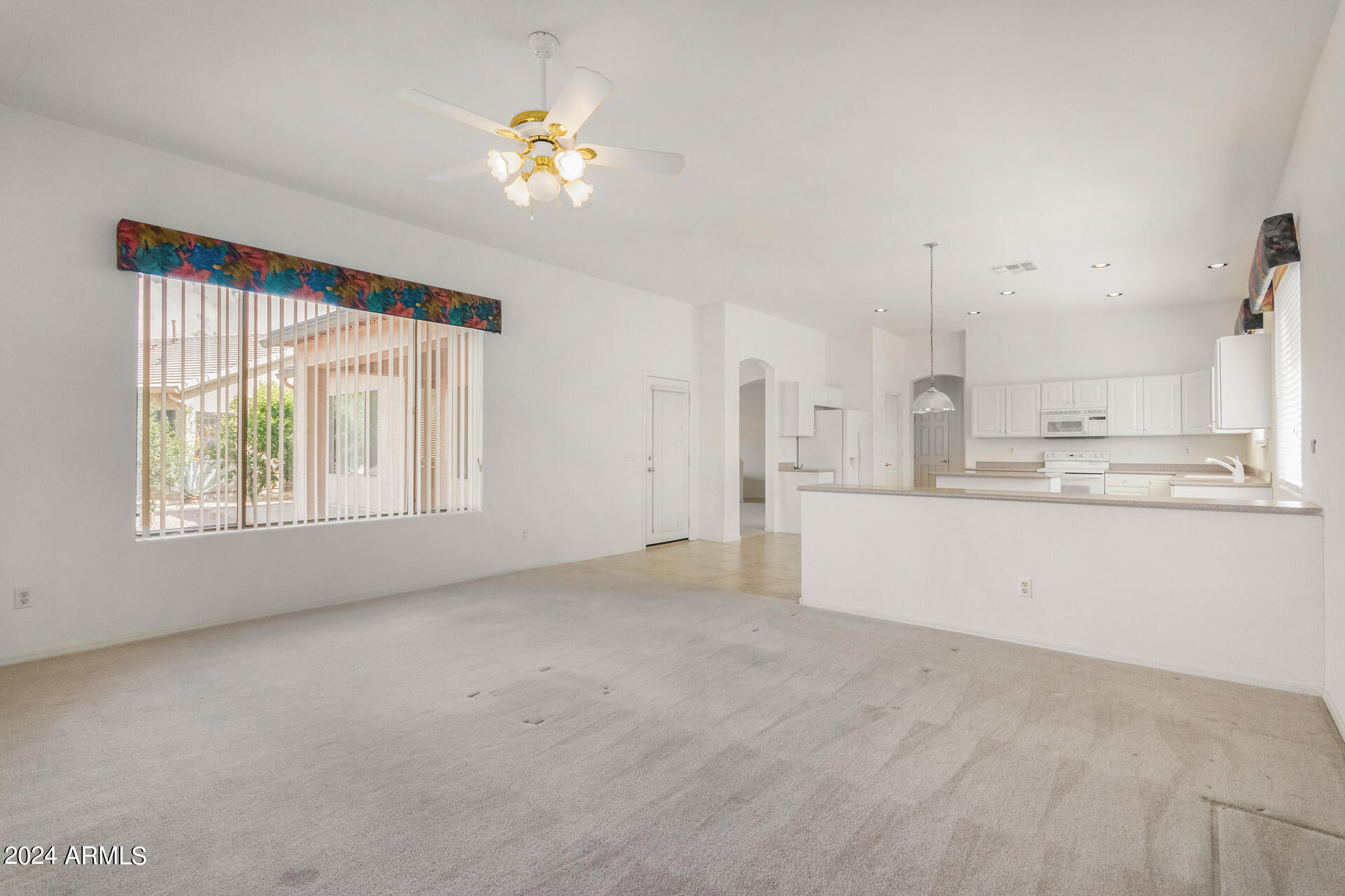 1112 E WINGED FOOT Drive