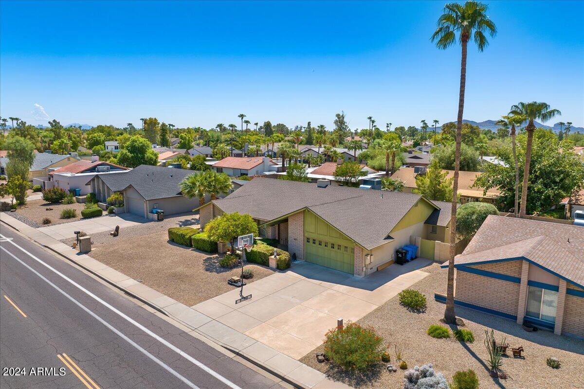 4417 E ACOMA Drive