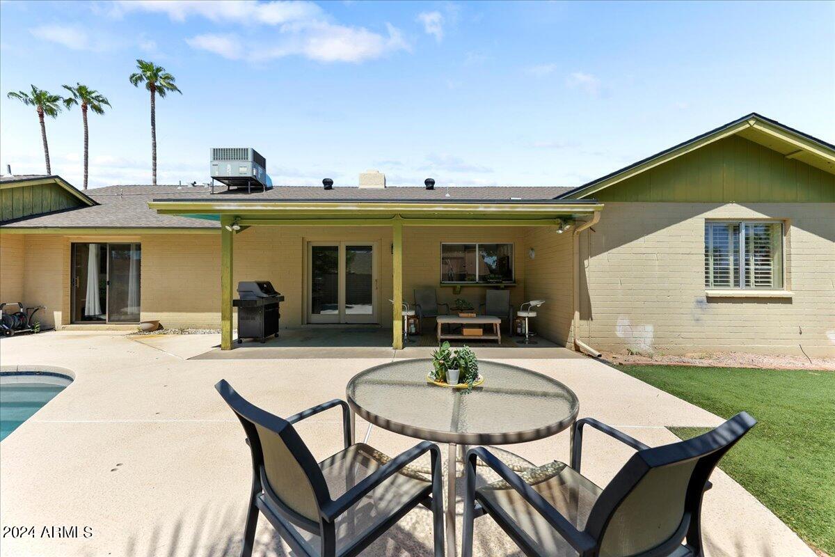 4417 E ACOMA Drive