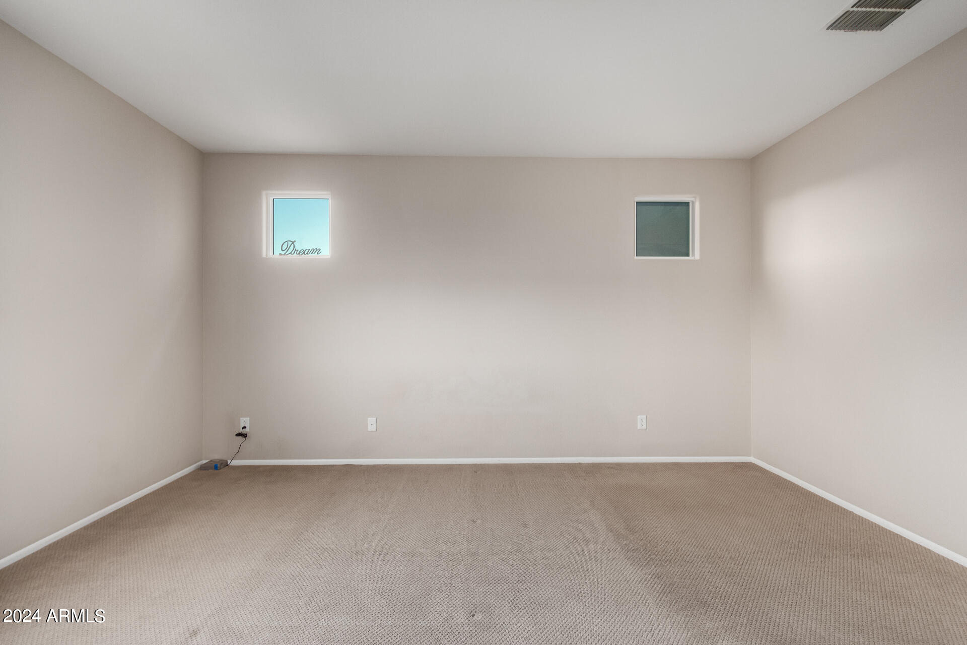 7038 W CARTER Drive