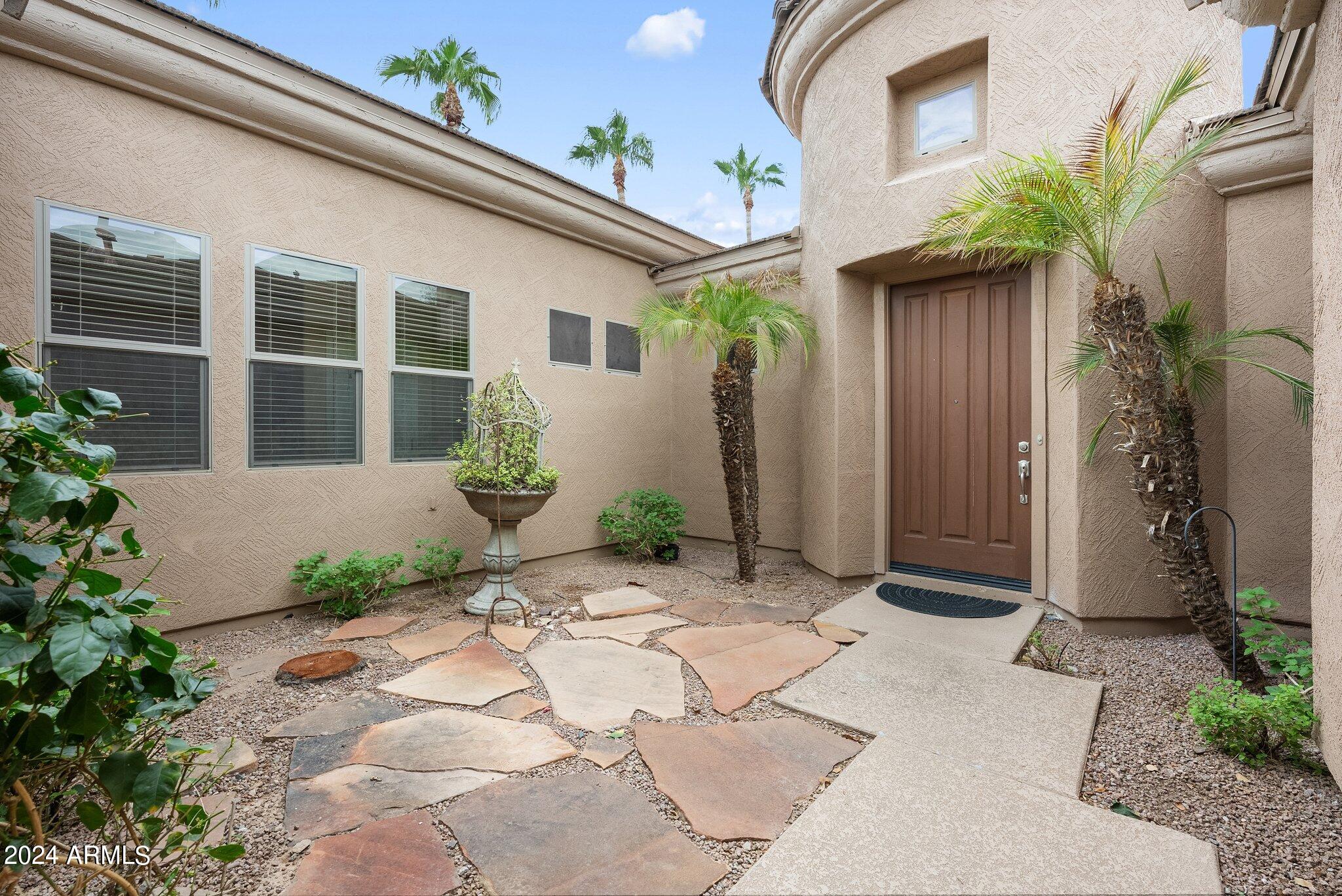 3262 E Oriole Way