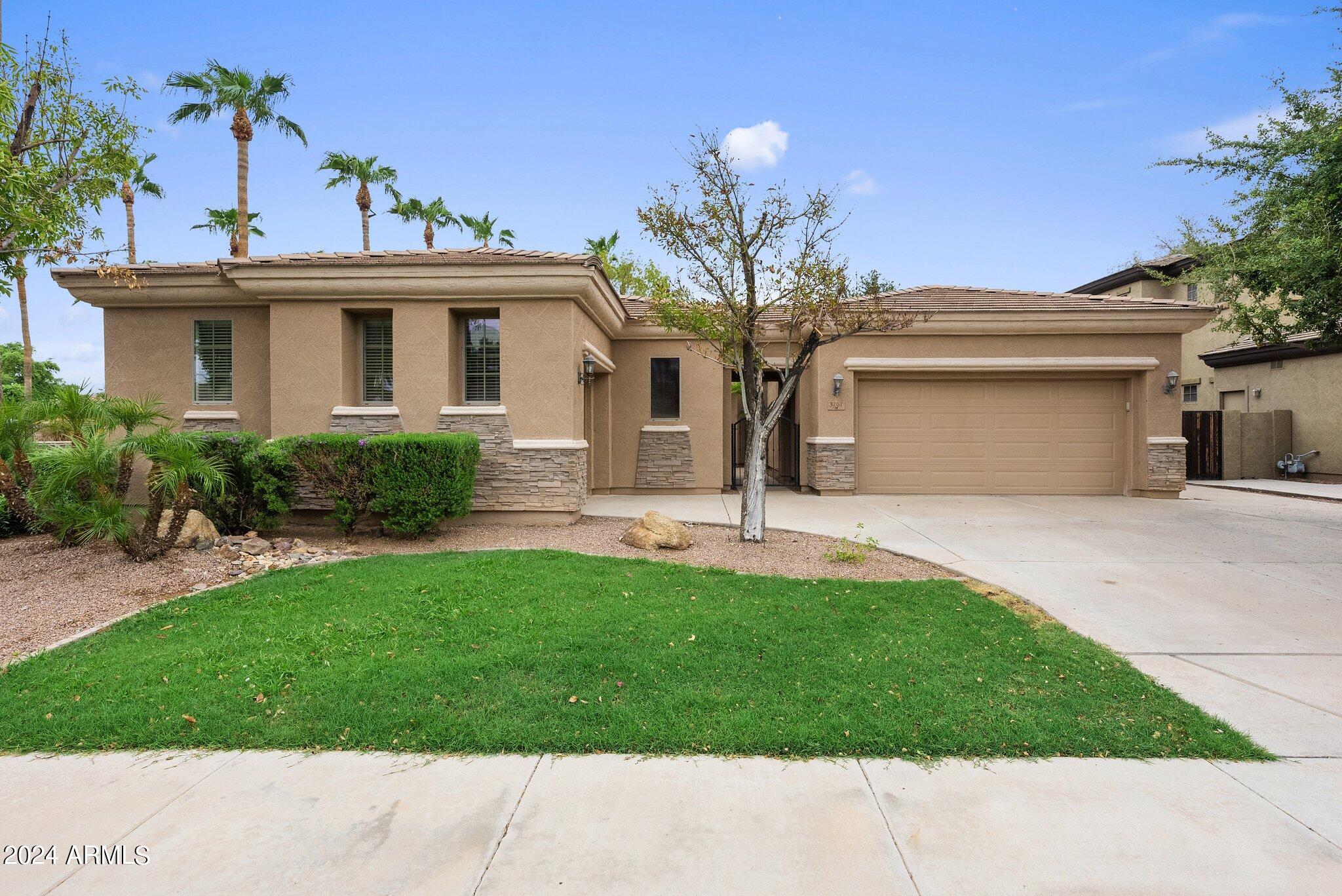 3262 E Oriole Way