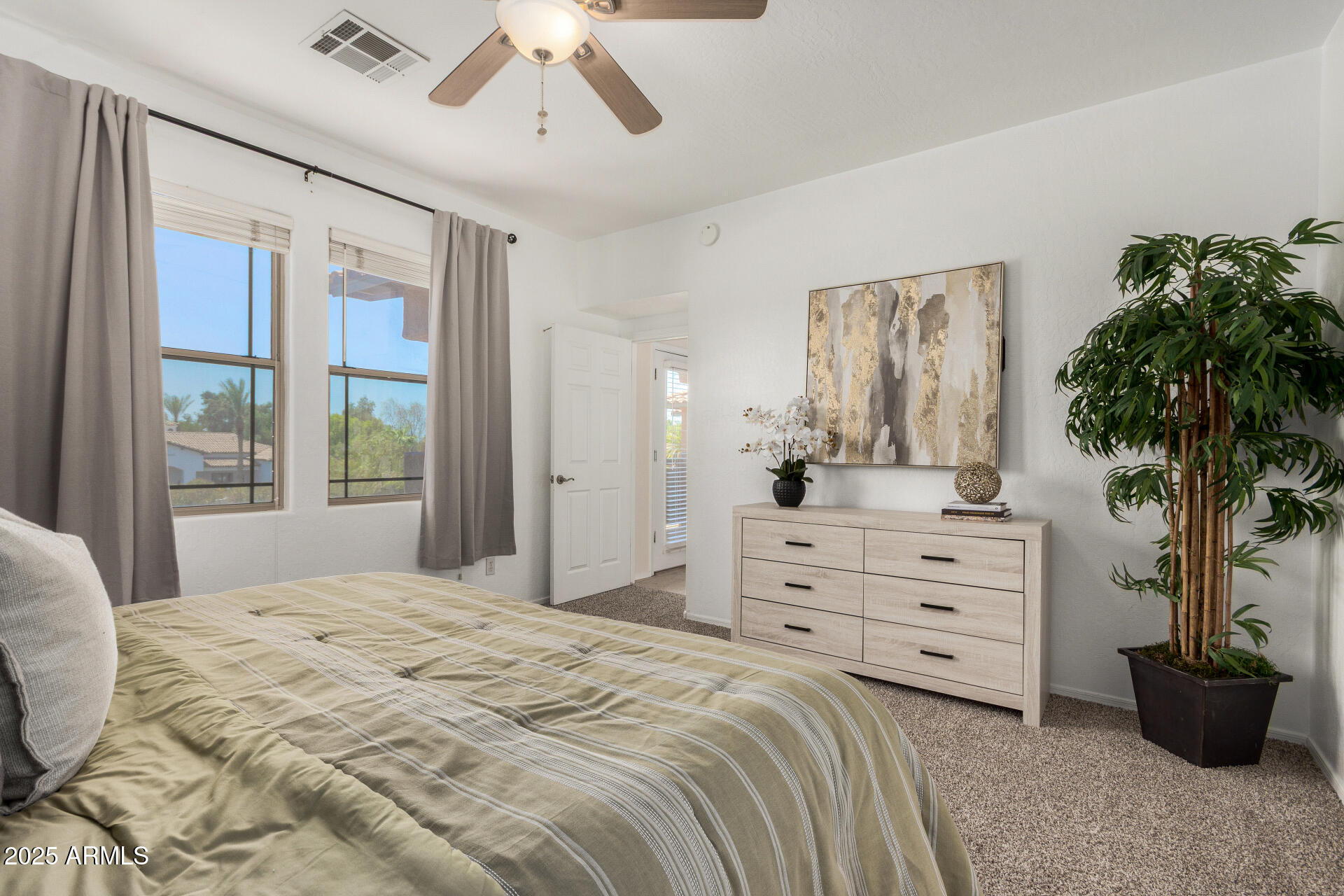 11500 E COCHISE Drive # 2090