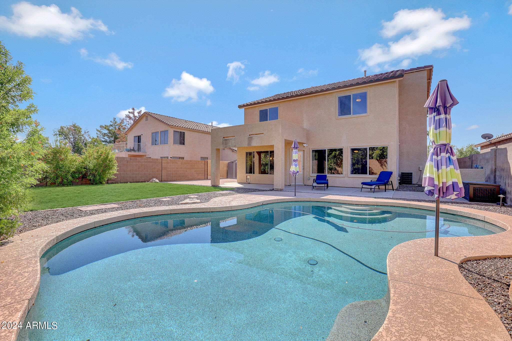 7410 W QUAIL Avenue