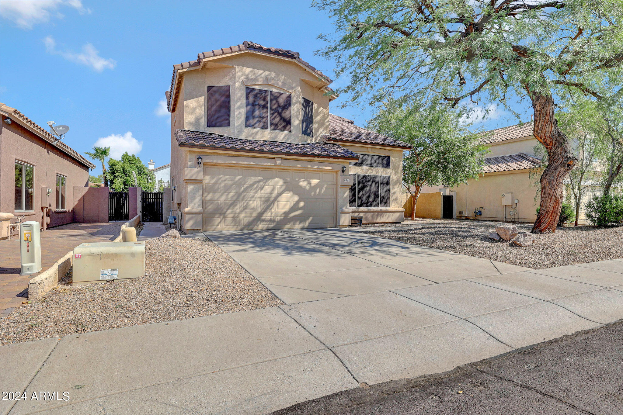 7410 W QUAIL Avenue