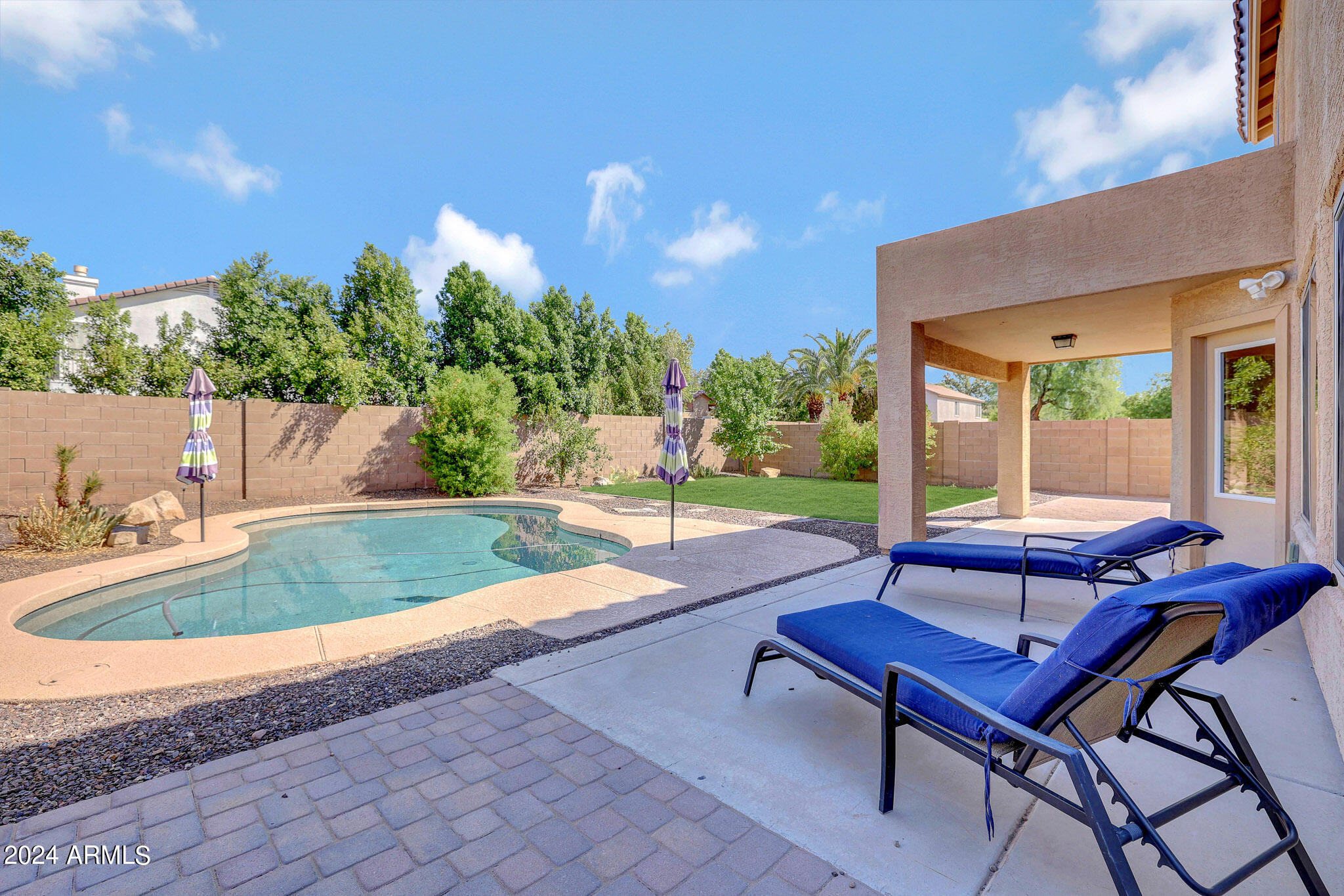 7410 W QUAIL Avenue