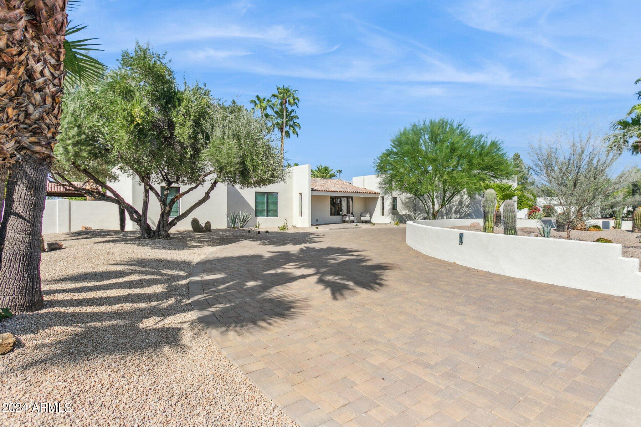 6842 E JOAN DE ARC Avenue