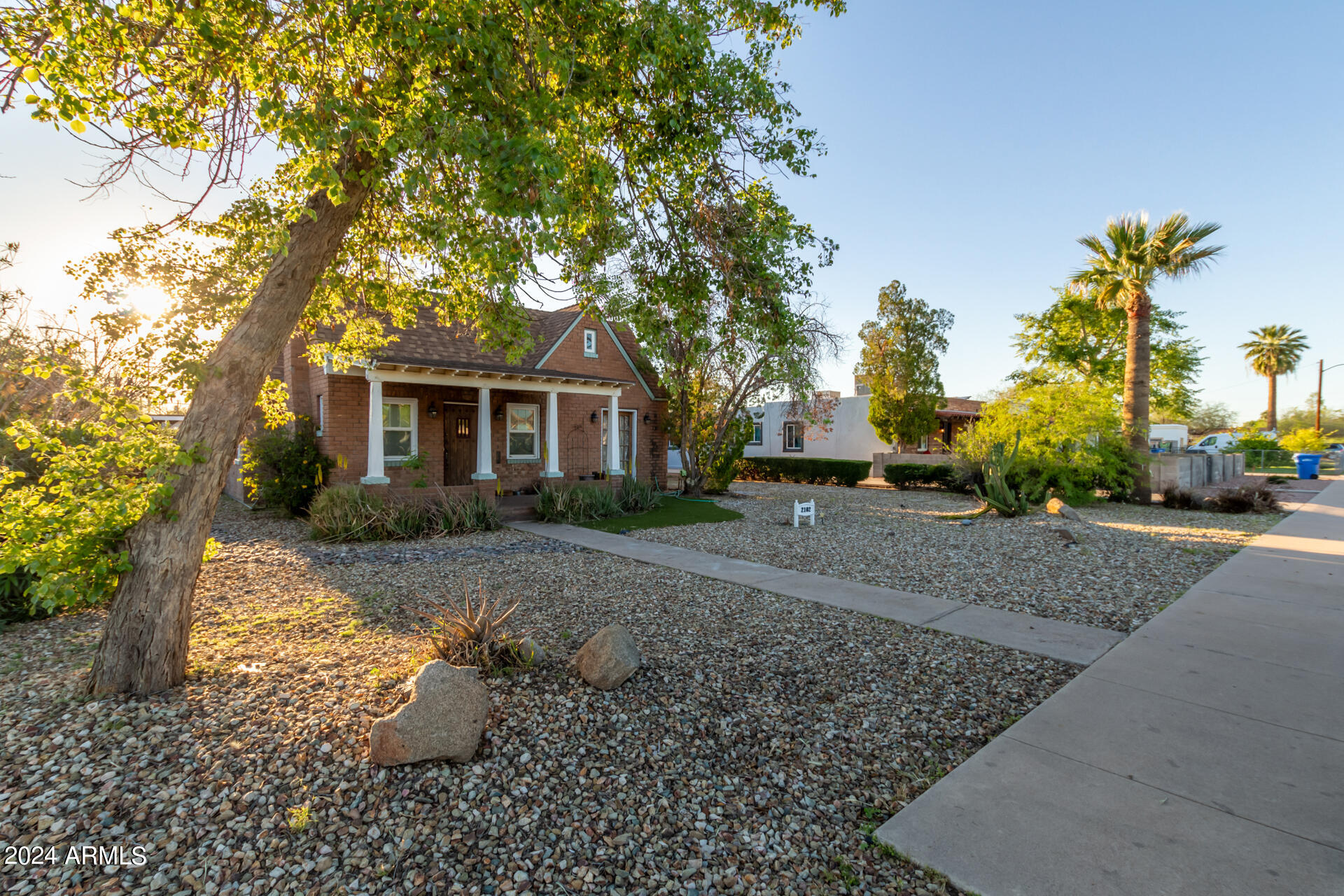 2102 N 24TH Place
