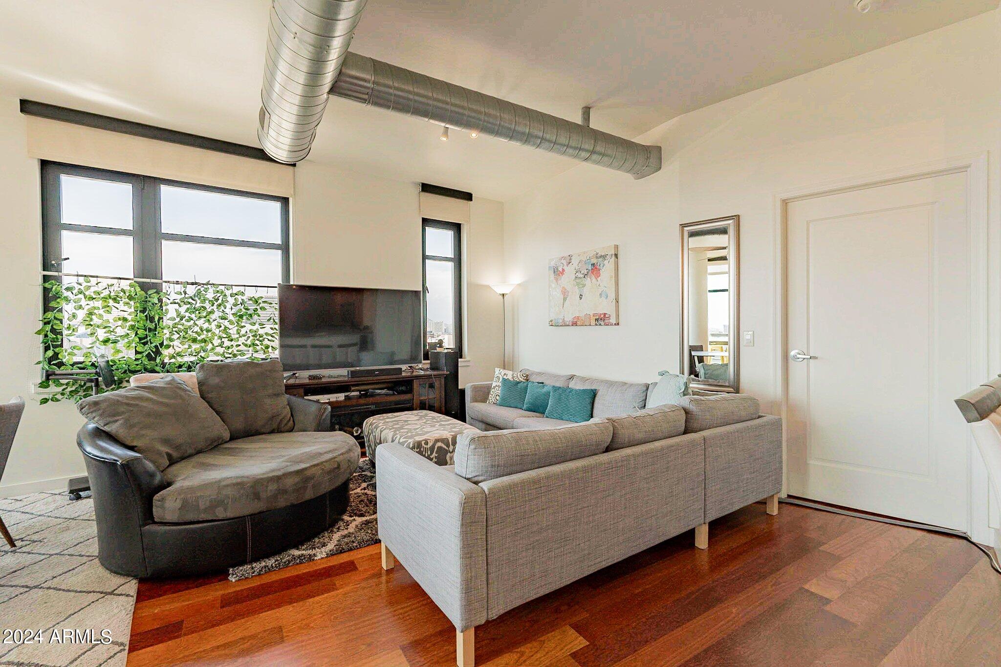 310 S 4TH Street # 905