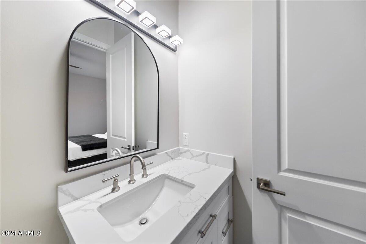 5227 E Canyon View Court