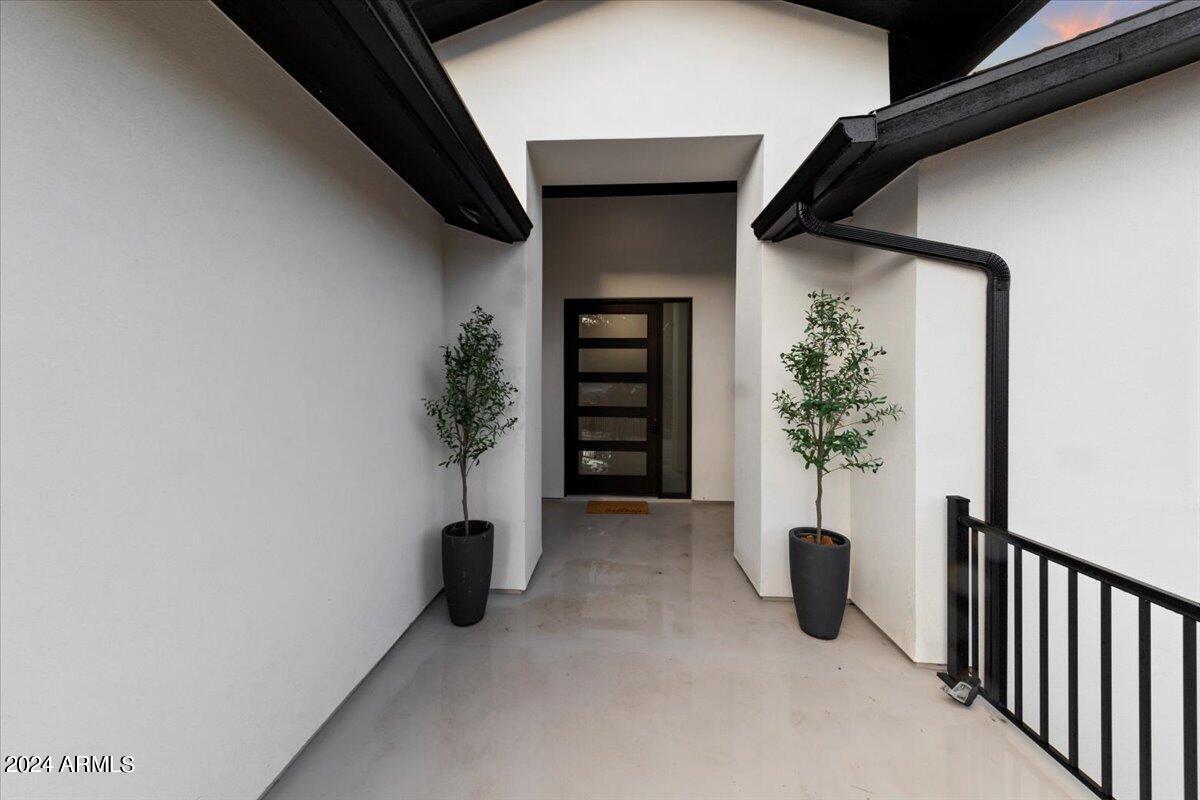 5227 E Canyon View Court