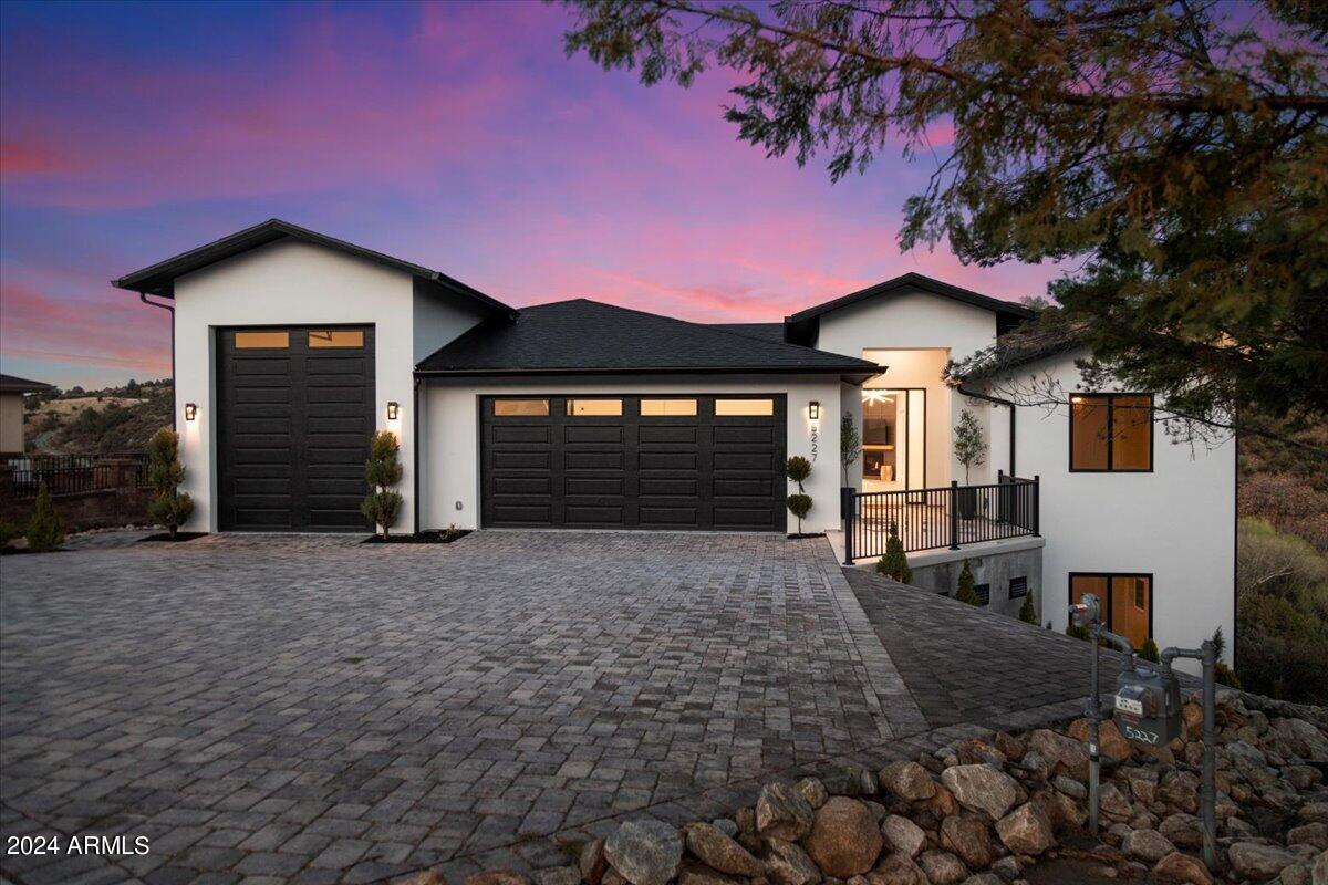 5227 E Canyon View Court