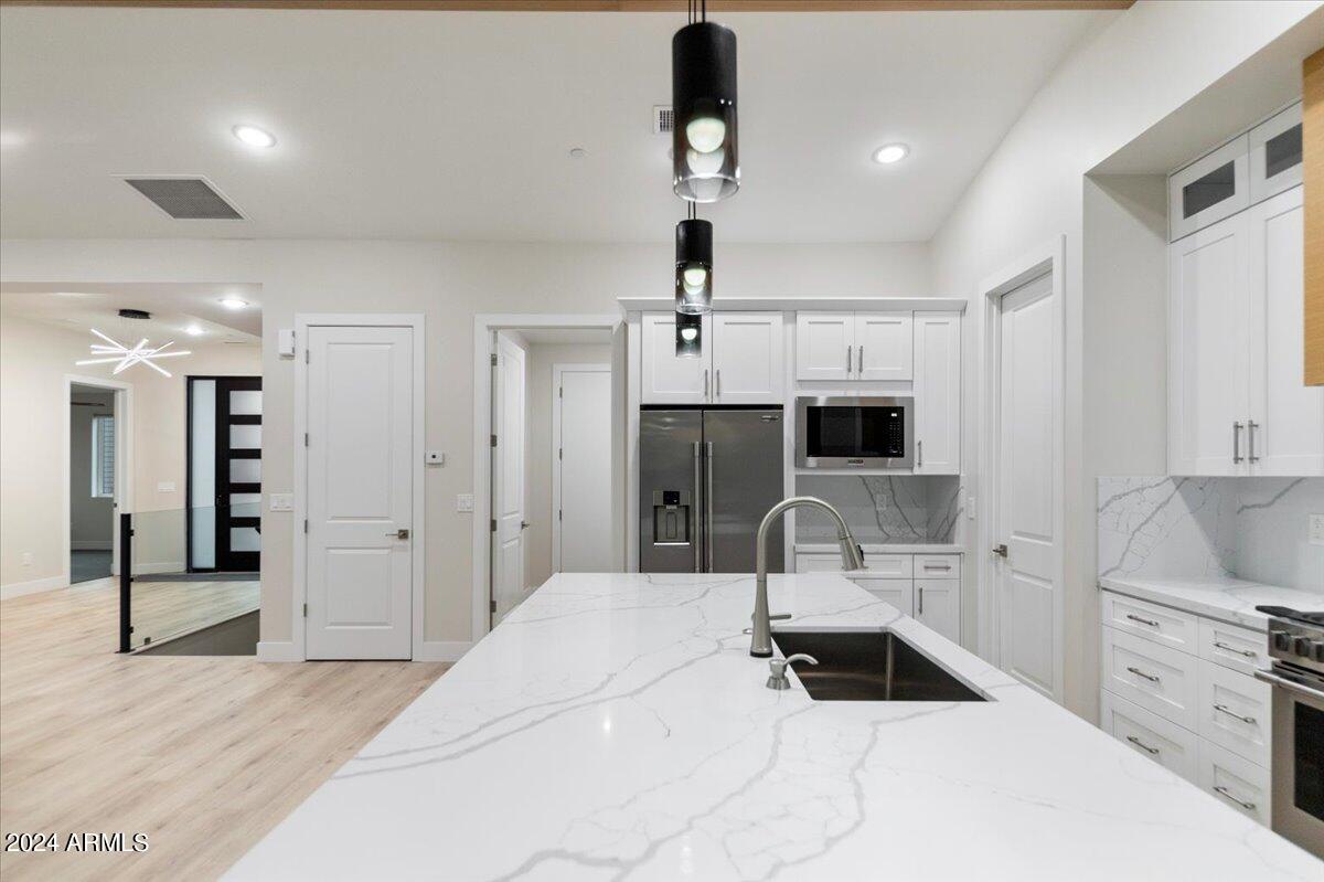 5227 E Canyon View Court