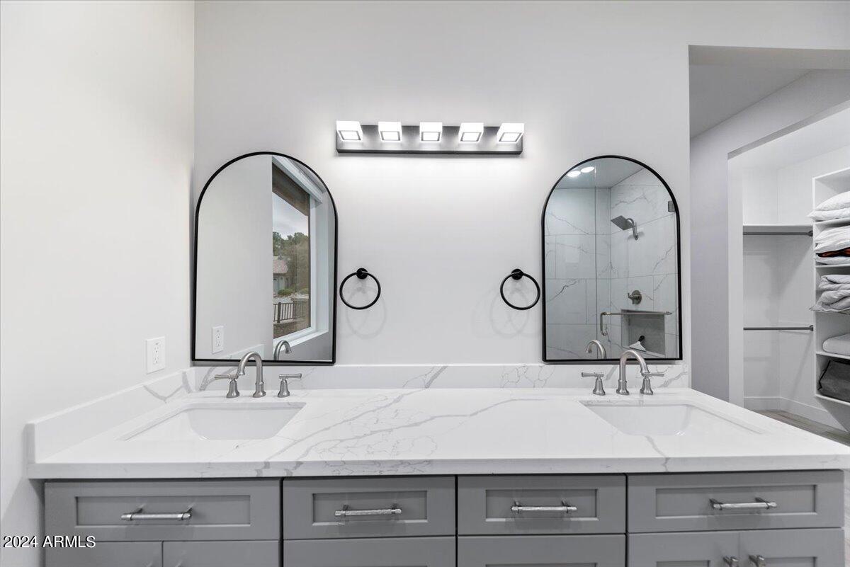 5227 E Canyon View Court