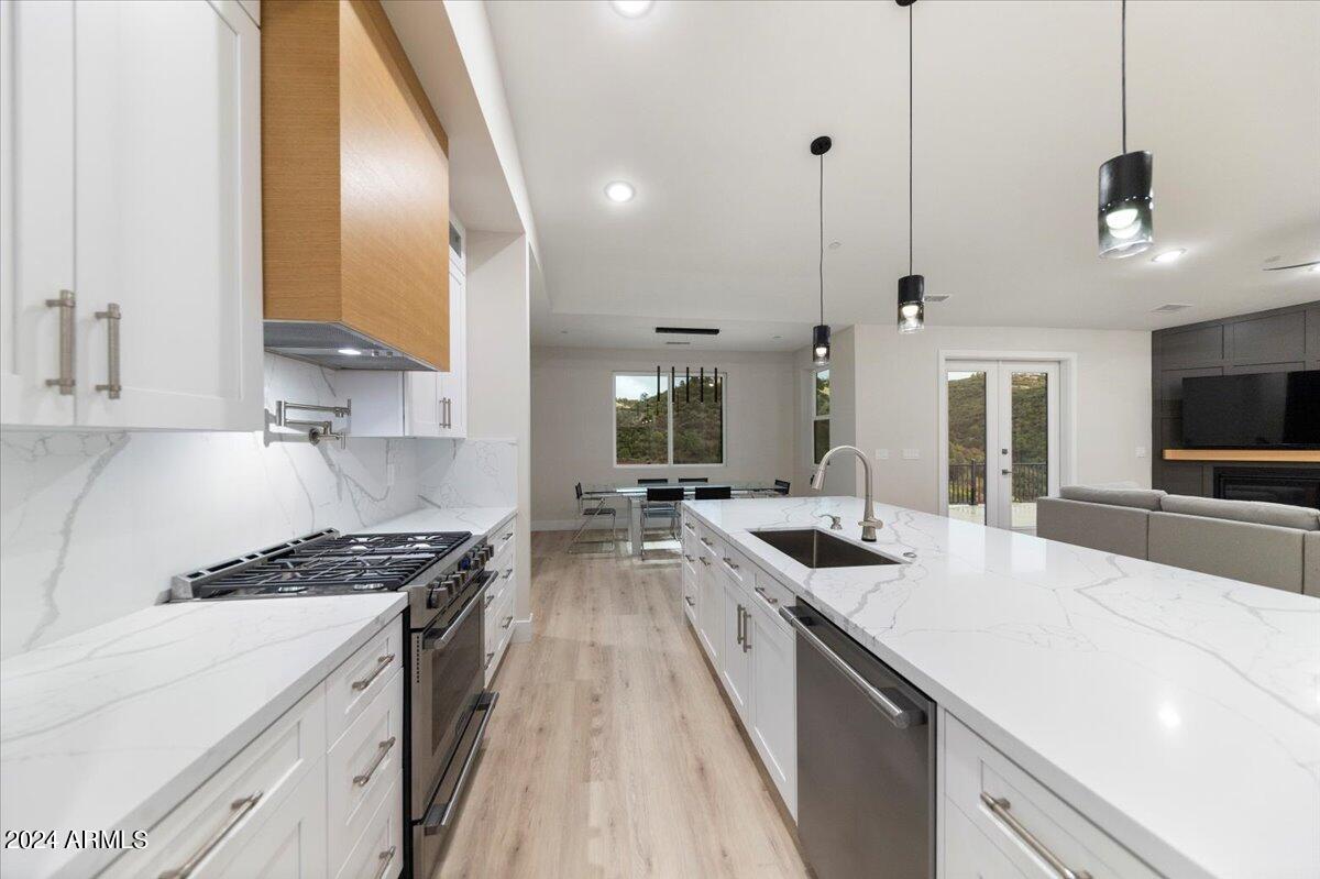 5227 E Canyon View Court