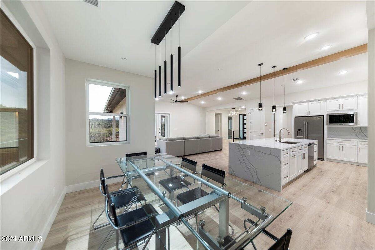 5227 E Canyon View Court
