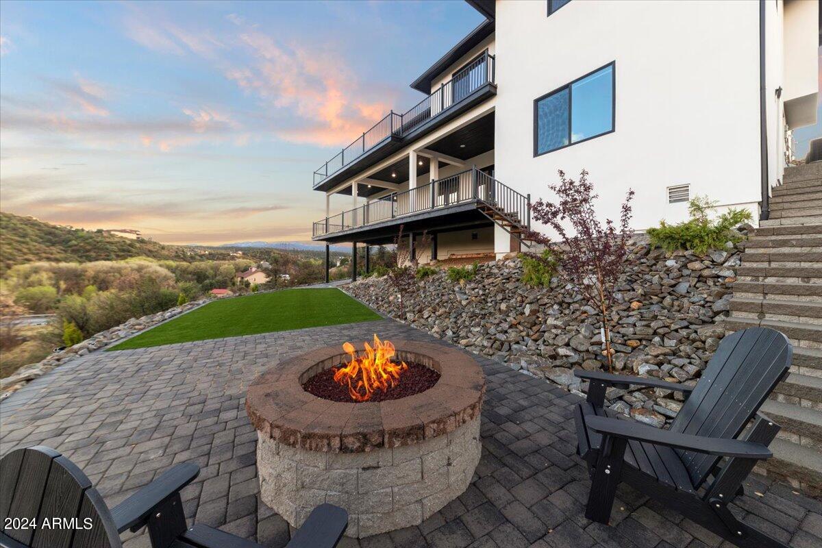5227 E Canyon View Court