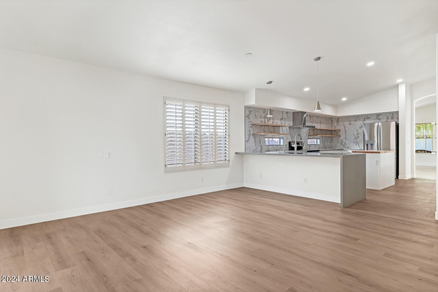 7464 W LONE CACTUS Drive