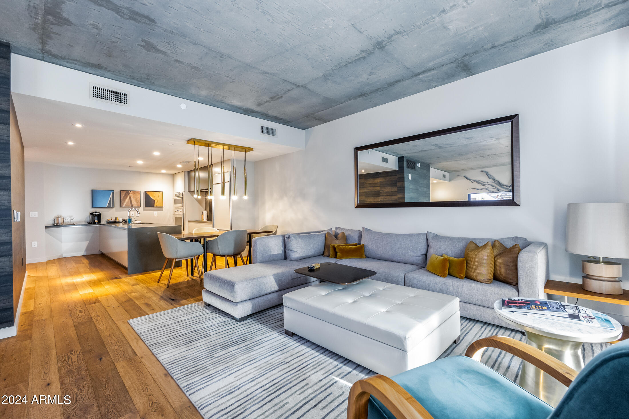 5455 E LINCOLN Drive # 2019