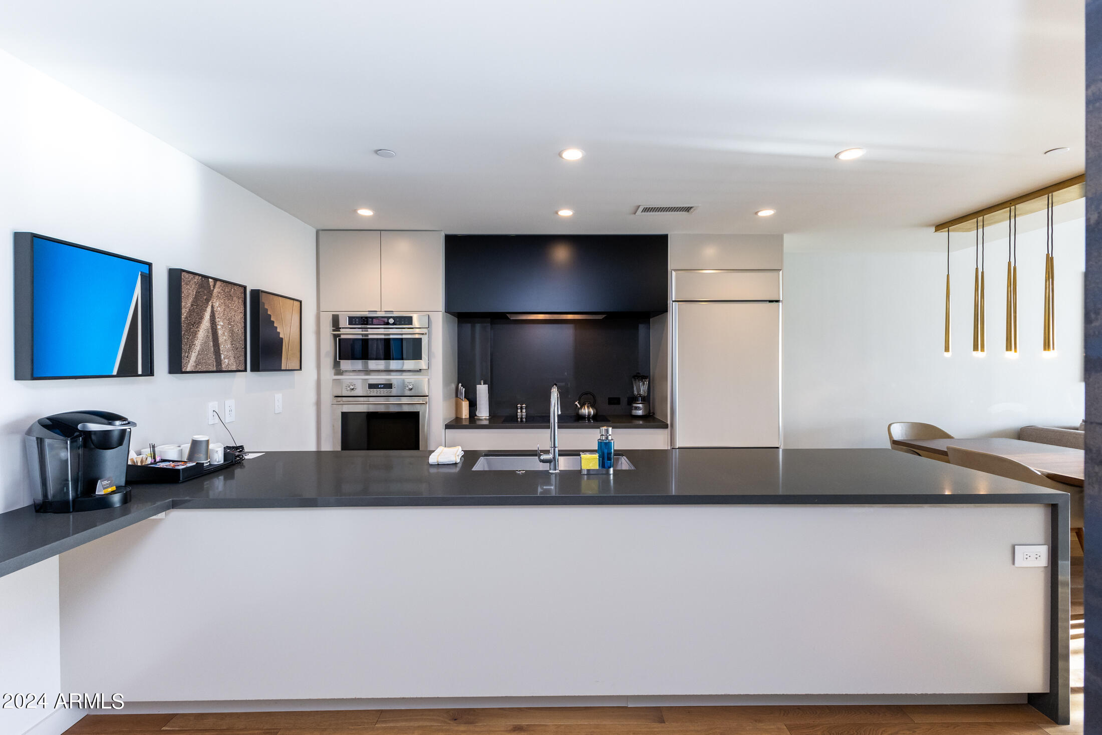 5455 E LINCOLN Drive # 2019