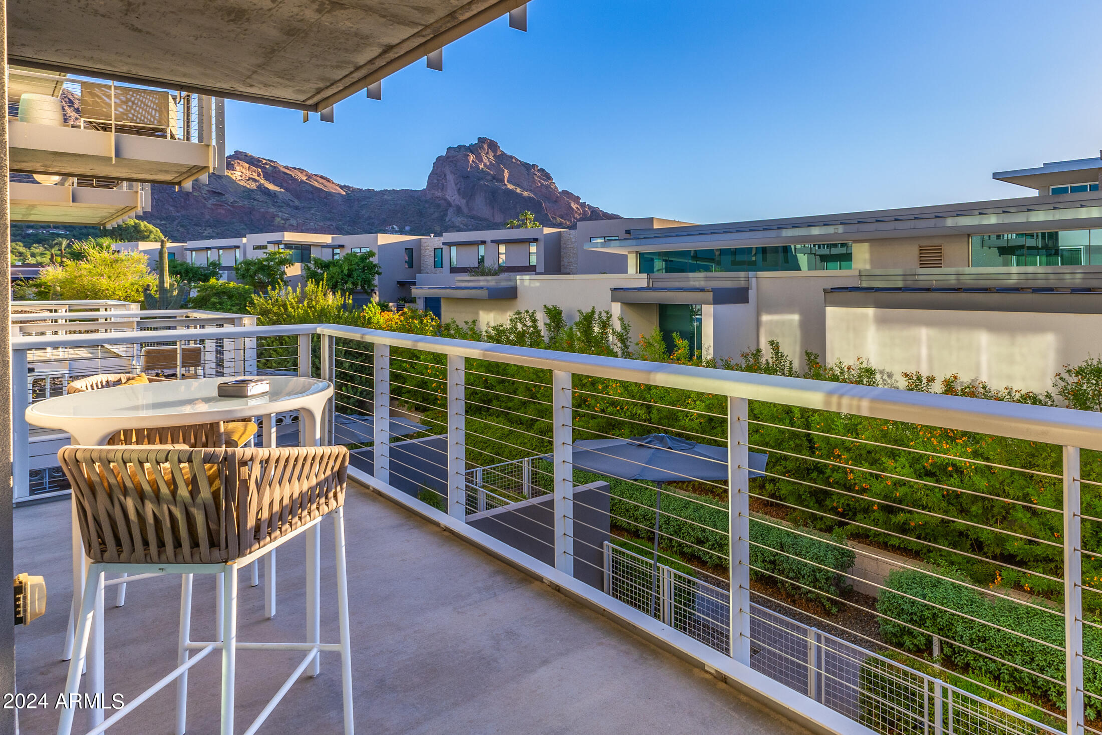 5455 E LINCOLN Drive # 2019
