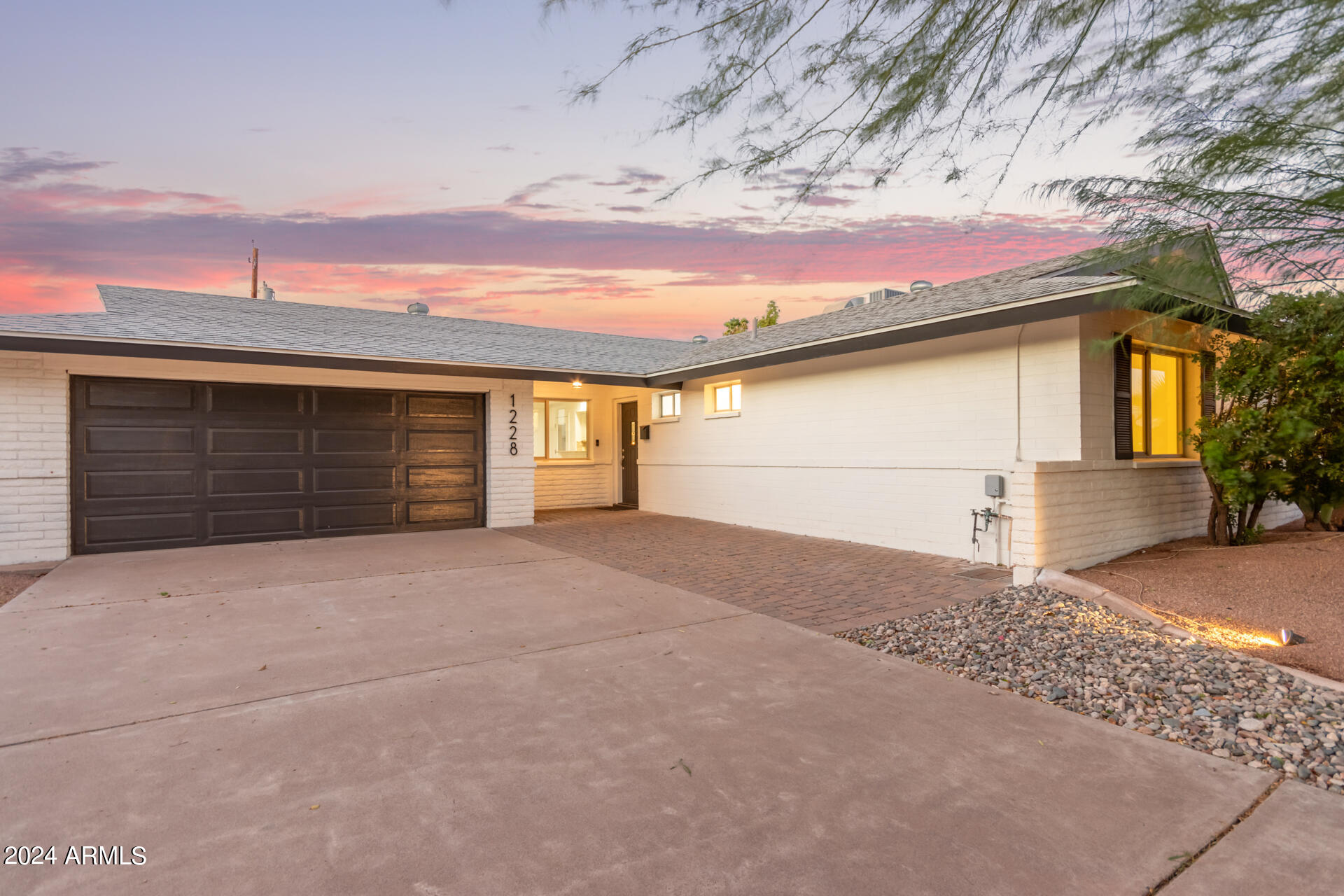1228 E WESLEYAN Drive