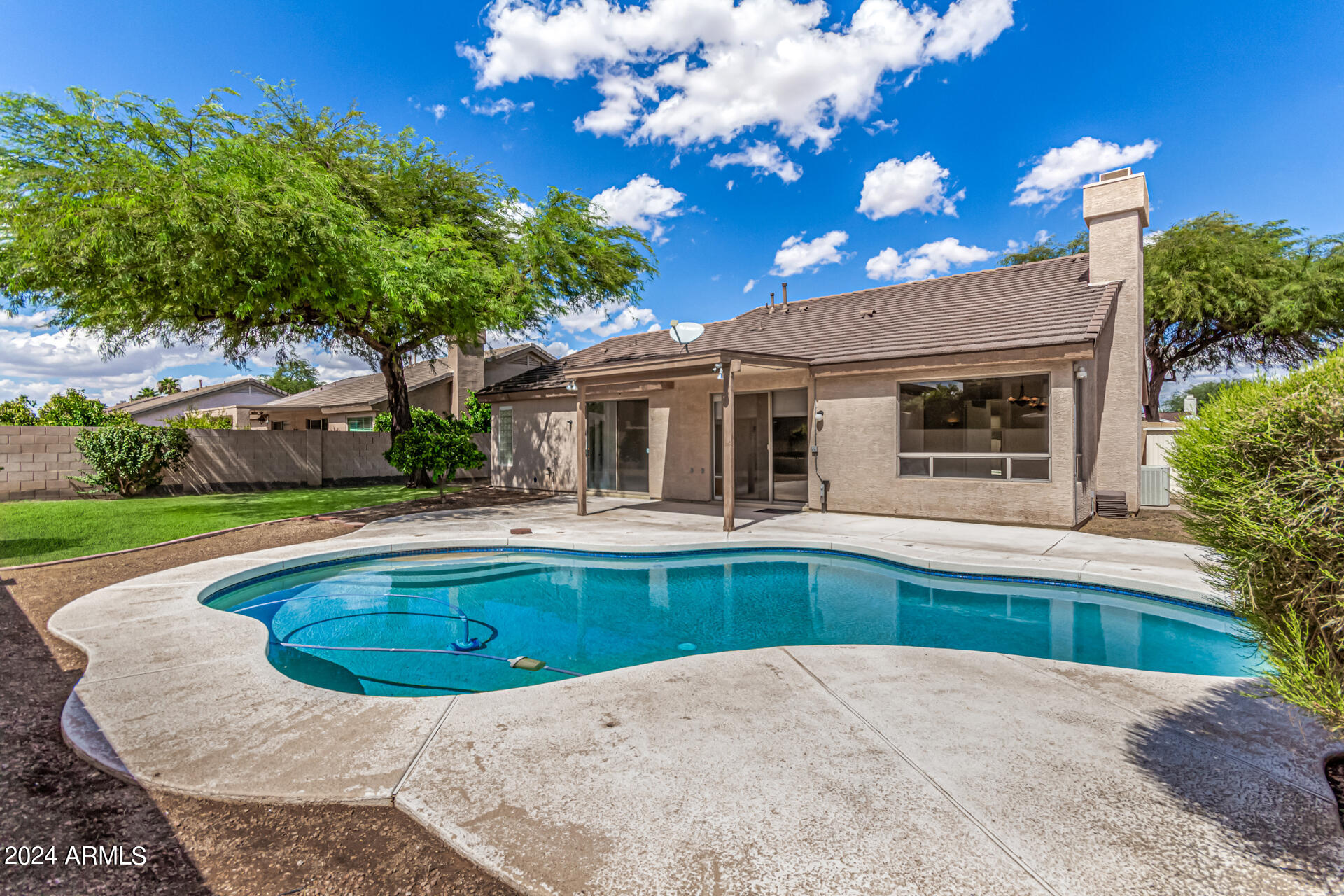 6925 E PARADISE Lane