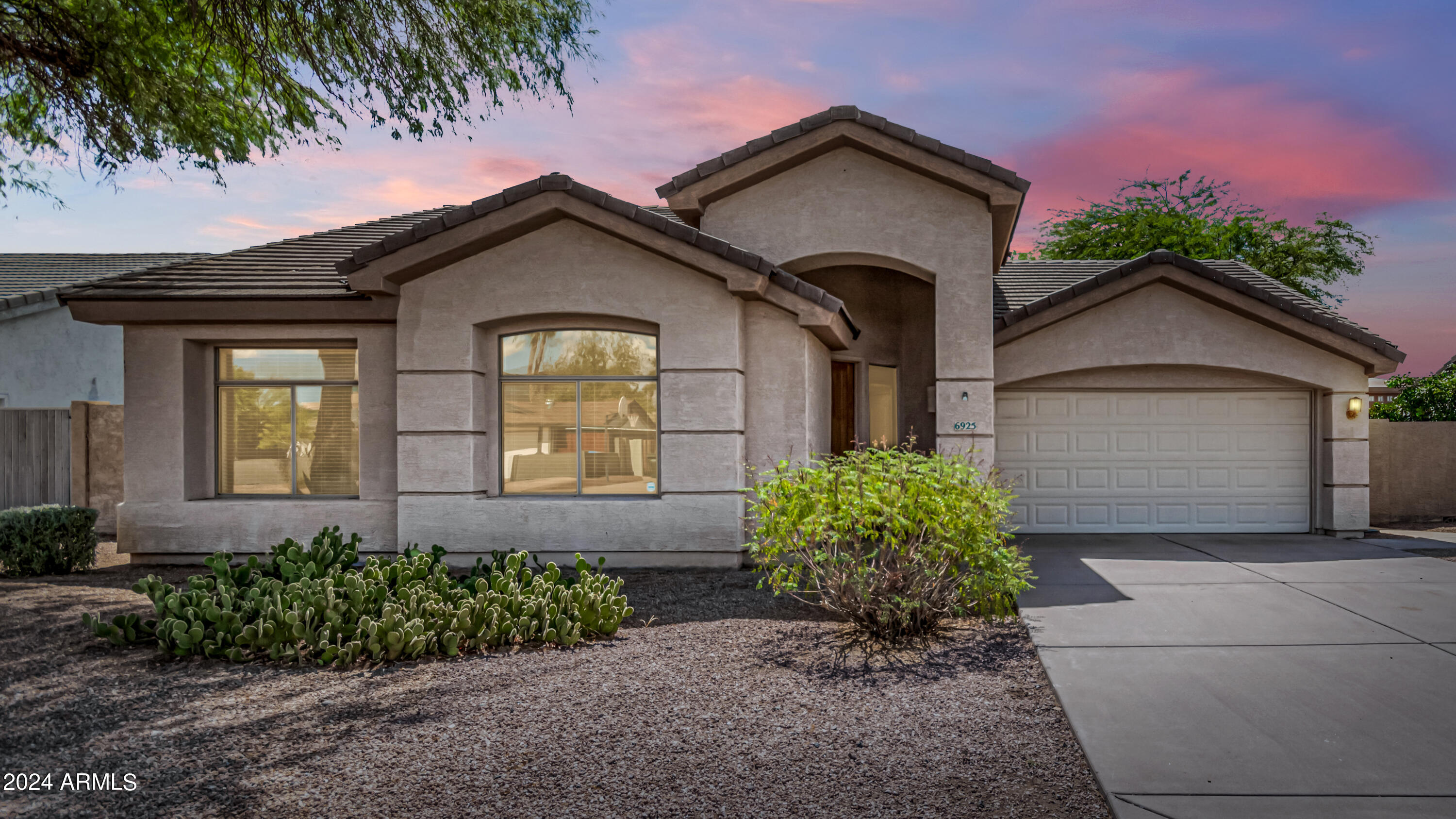 6925 E PARADISE Lane