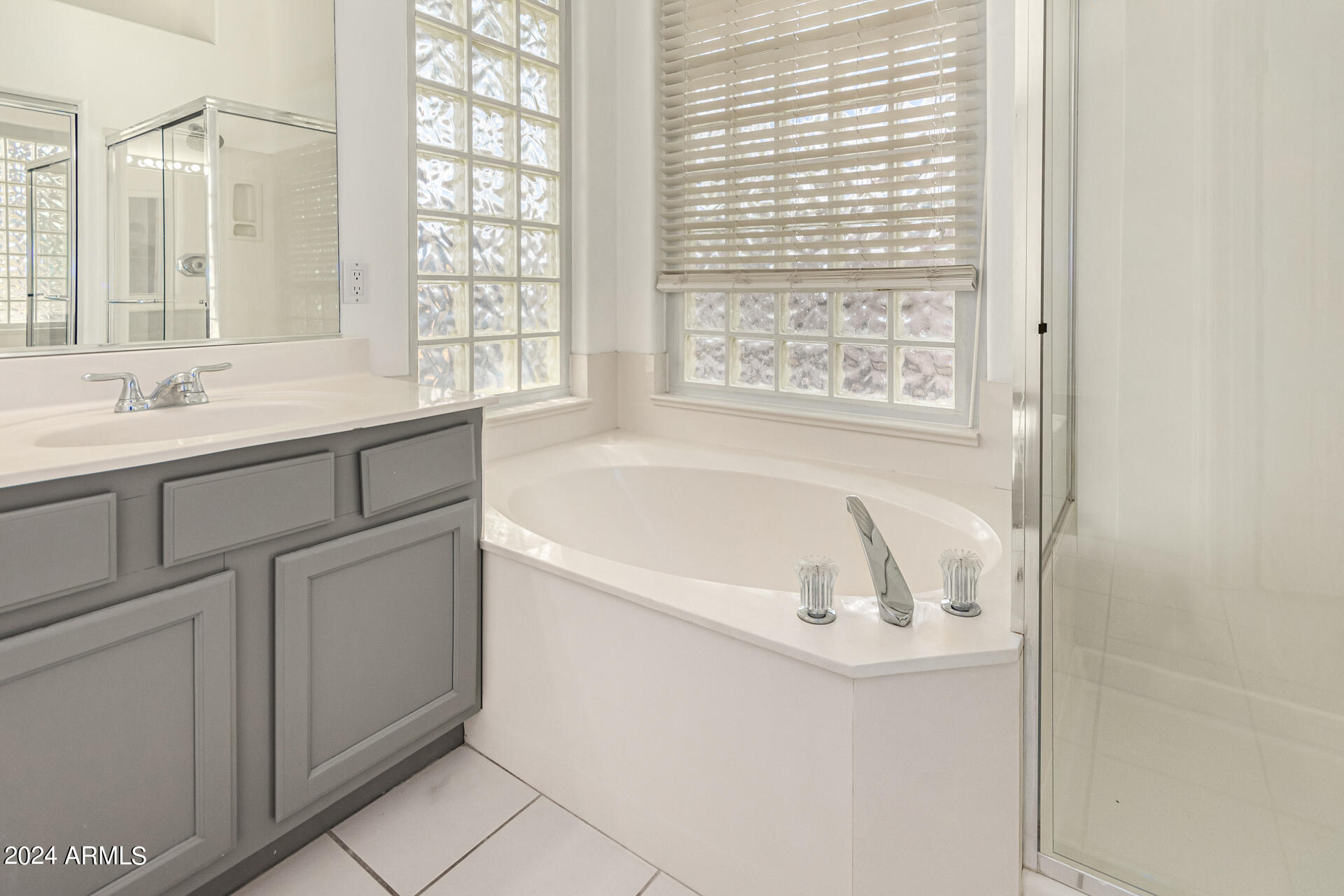 6925 E PARADISE Lane