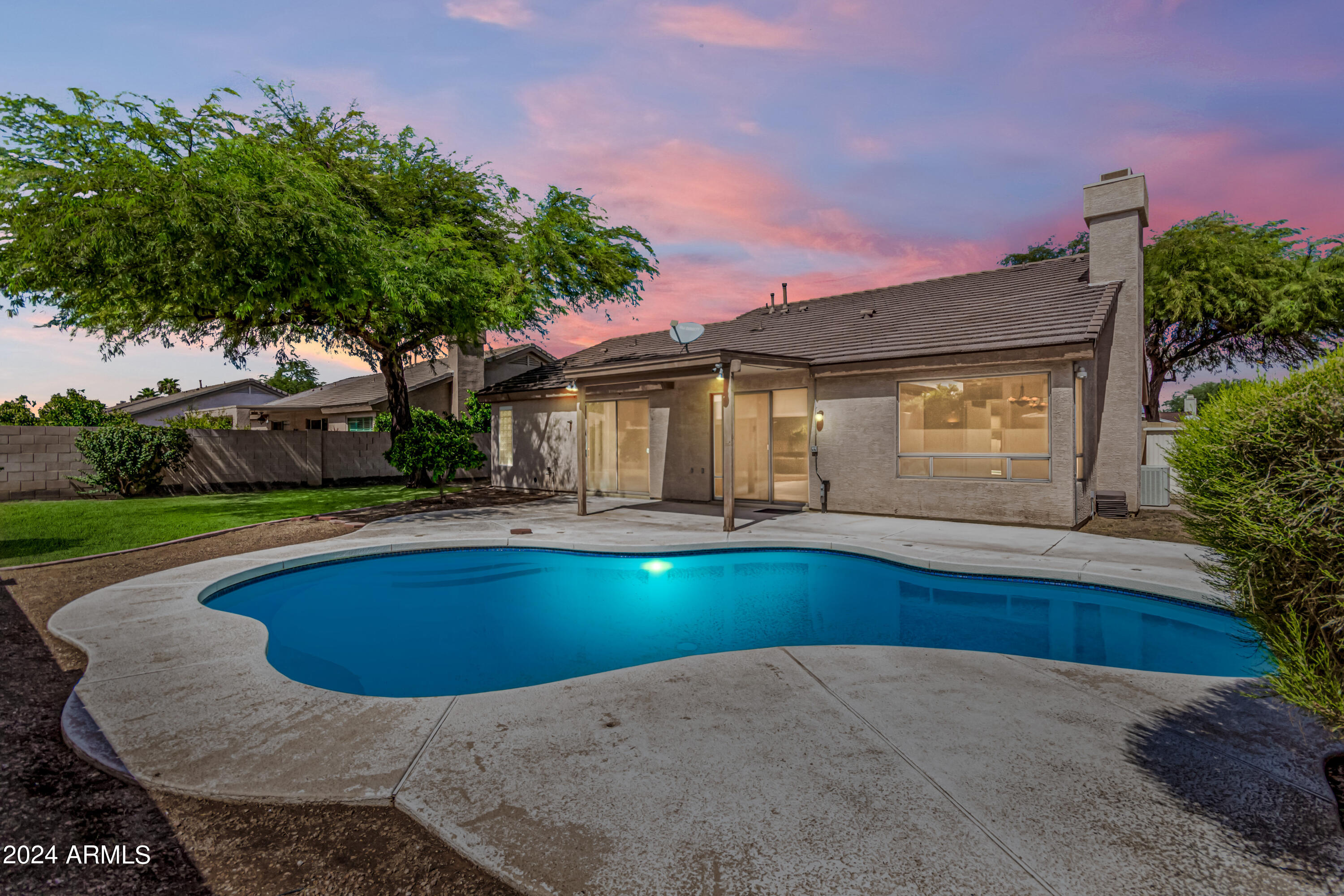 6925 E PARADISE Lane