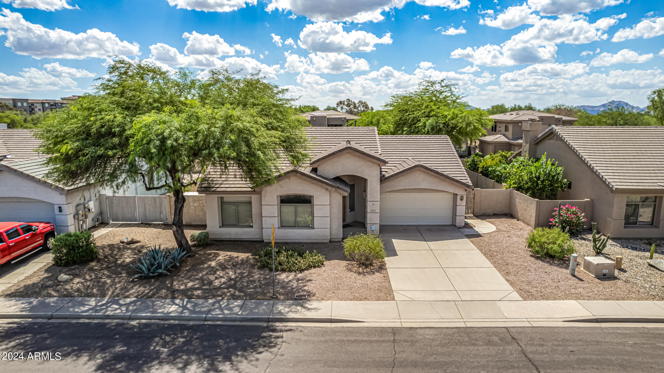 6925 E PARADISE Lane