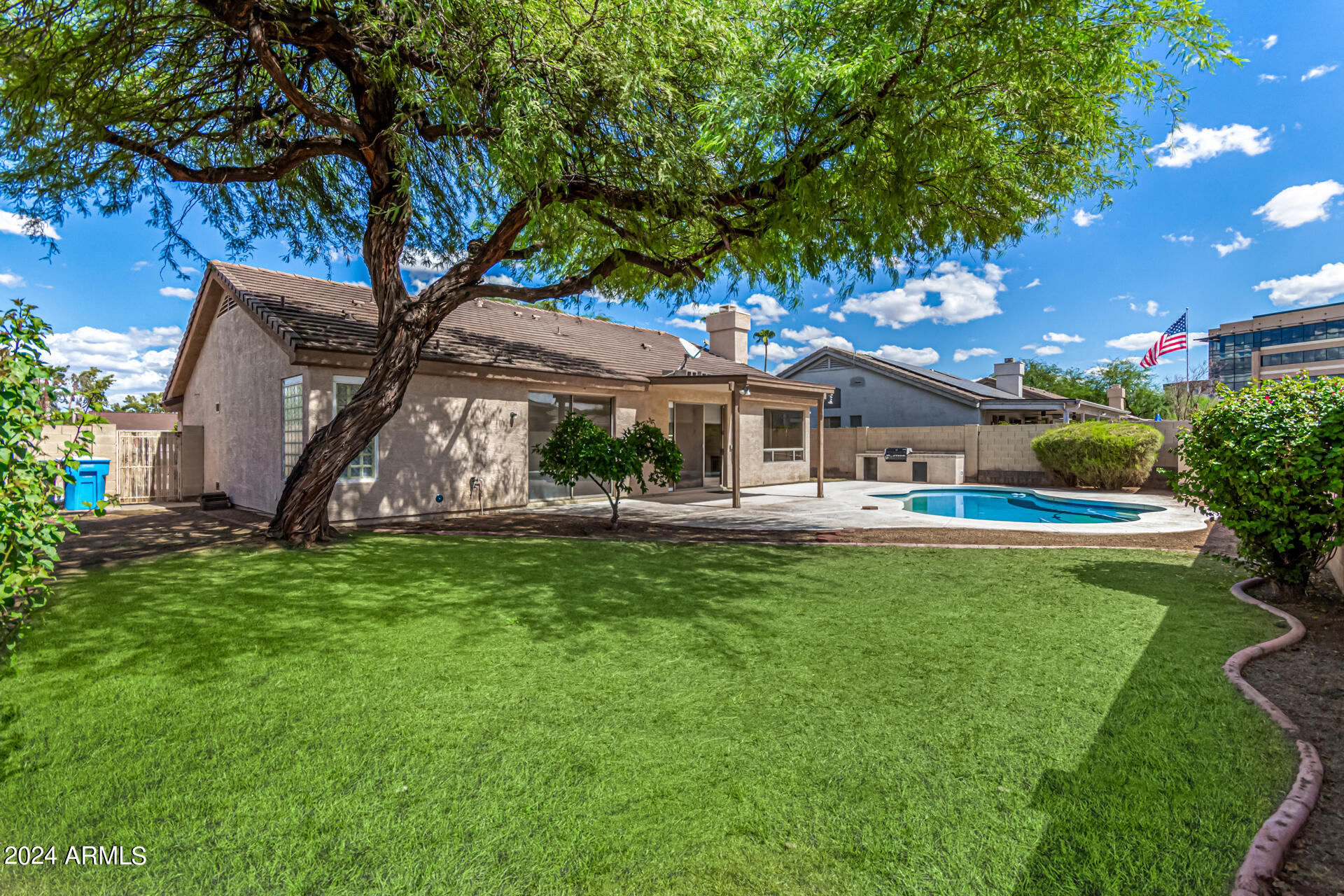 6925 E PARADISE Lane