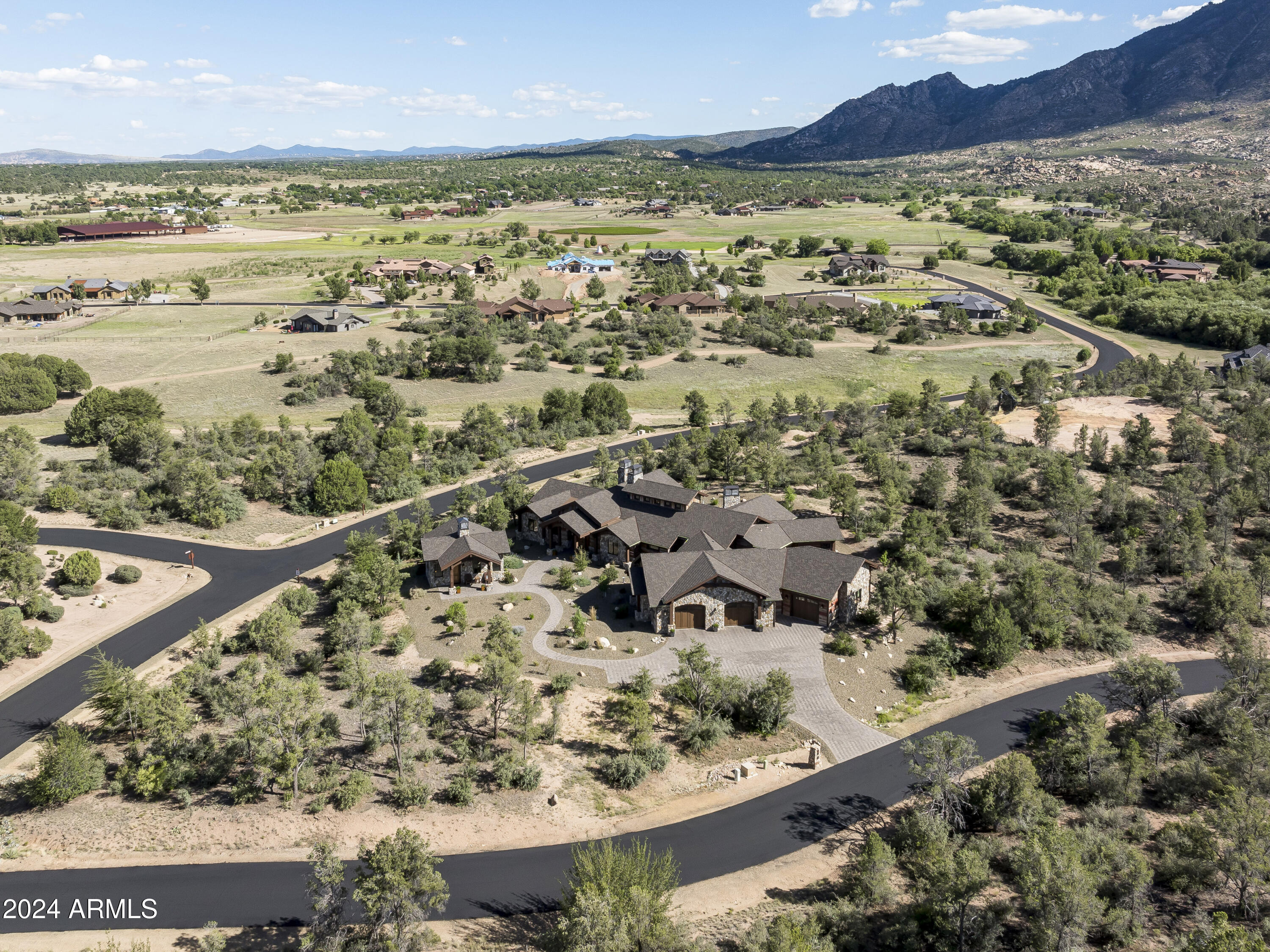 4535 W Distant View Trail