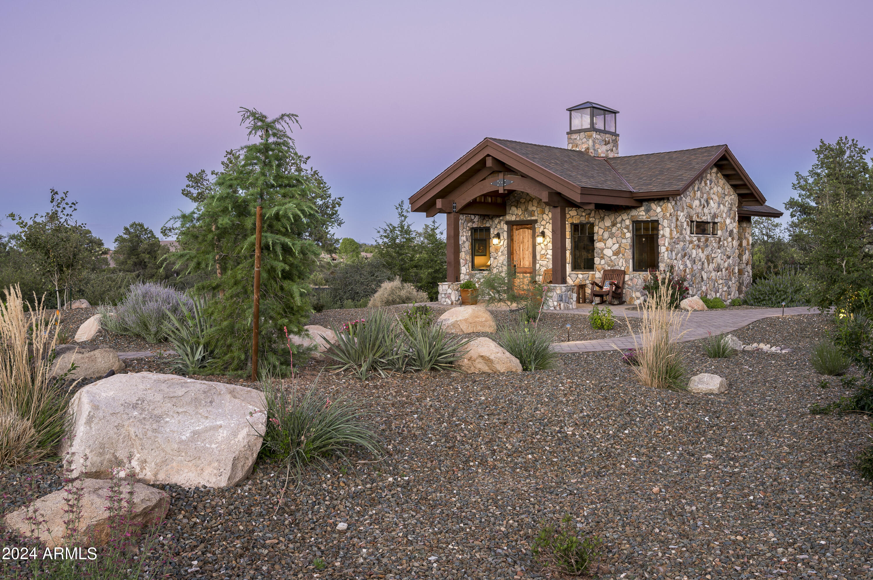 4535 W Distant View Trail