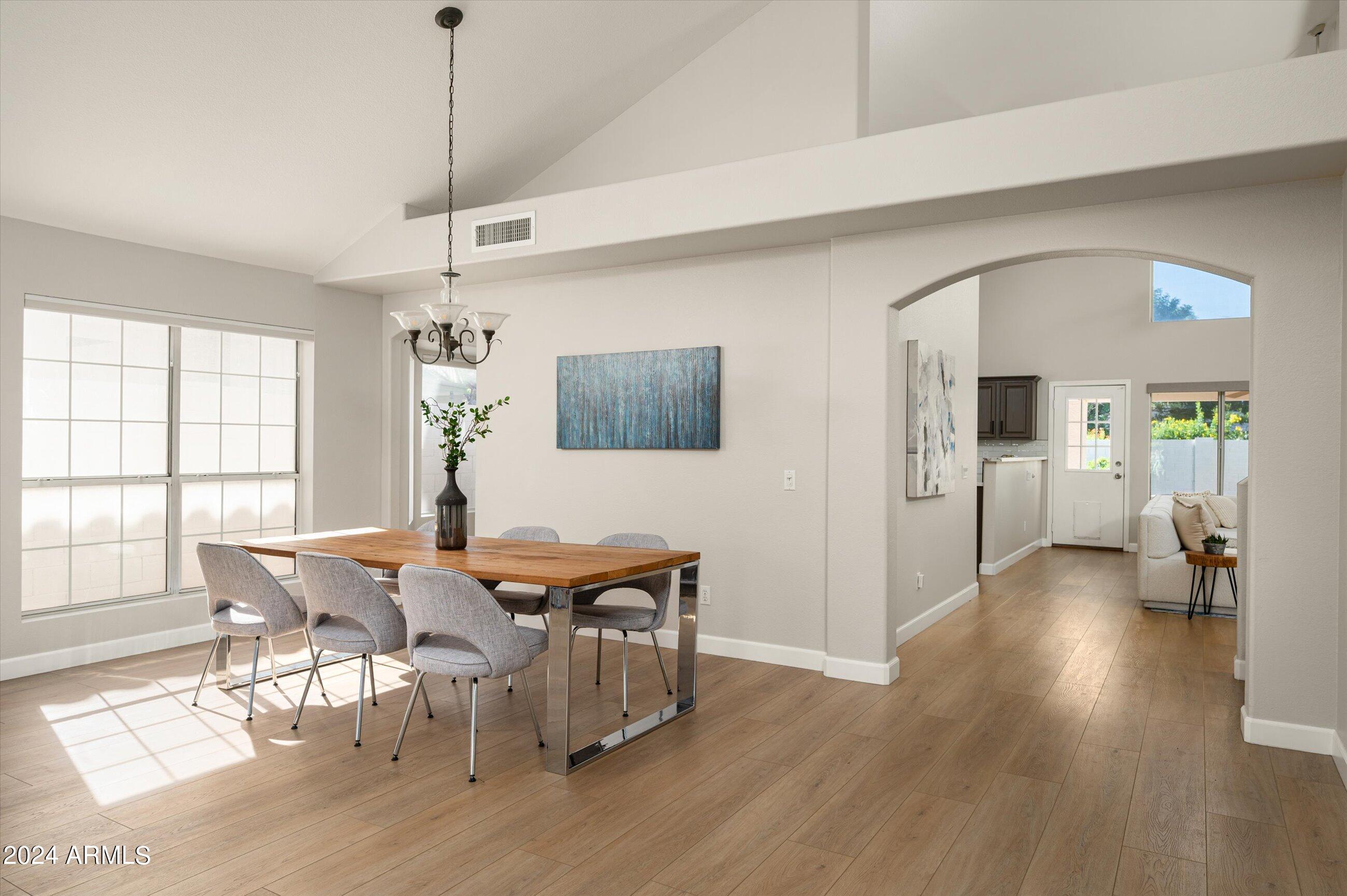 5321 W Linda Lane