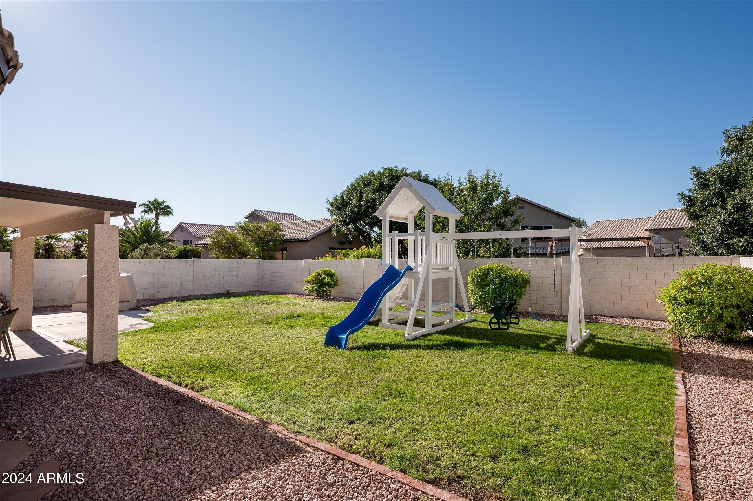 5321 W Linda Lane