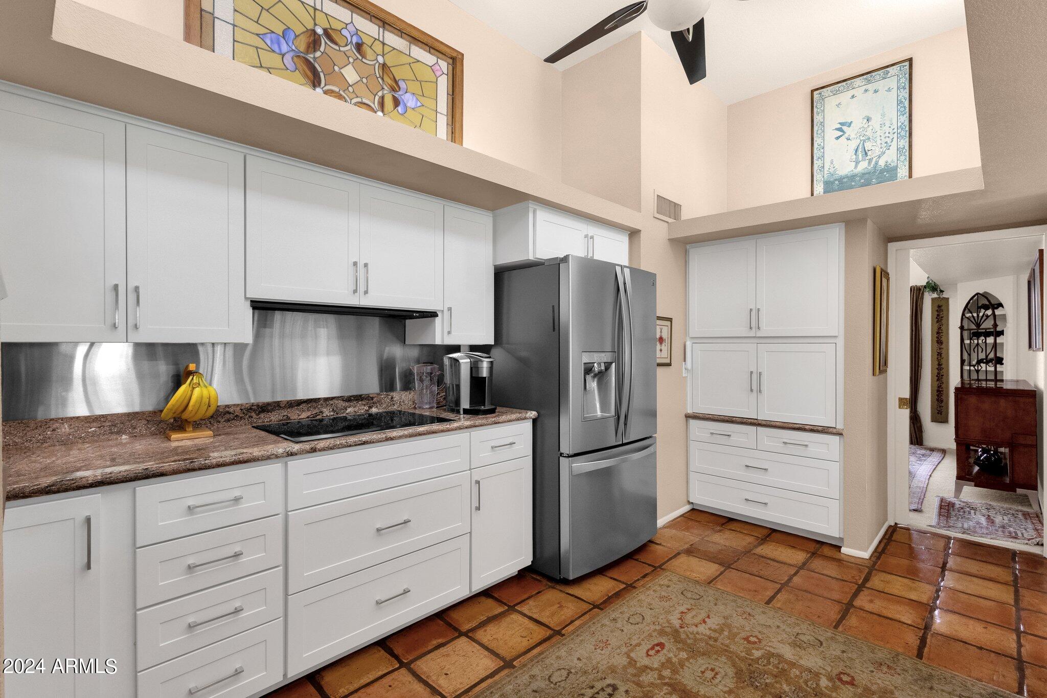9441 N 80TH Place