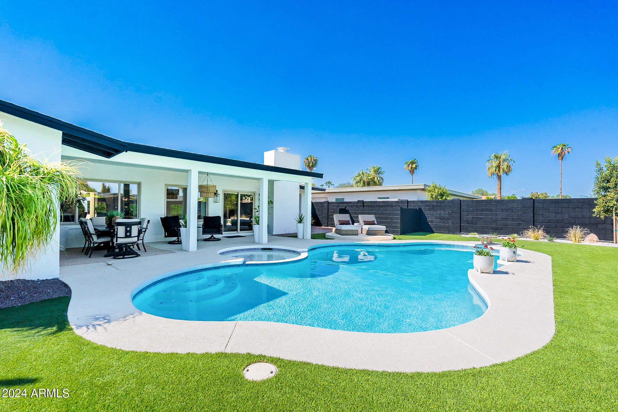 2909 N 81ST Place