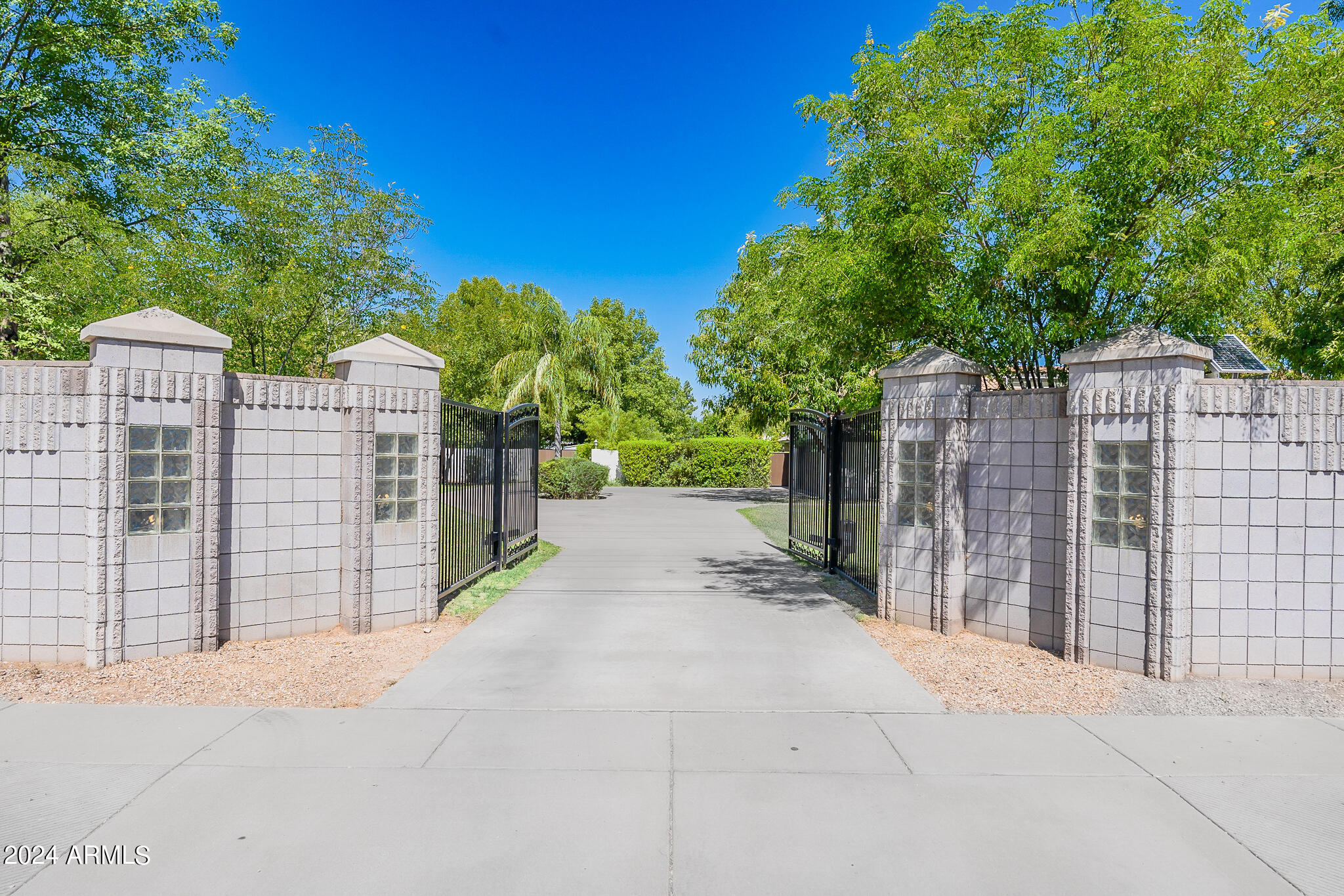 3634 E McDowell Road