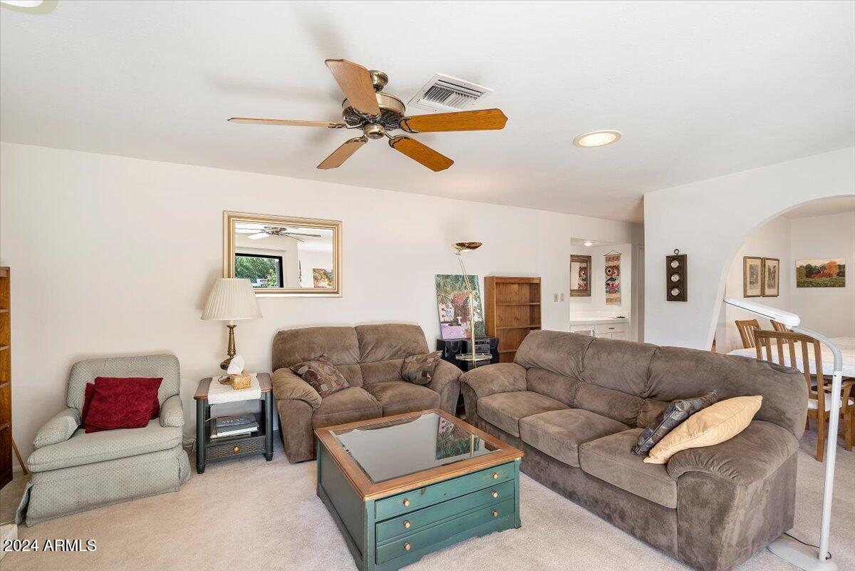 7553 E WOODSHIRE Cove
