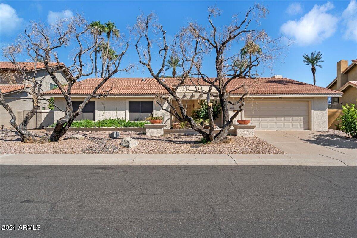 7553 E WOODSHIRE Cove