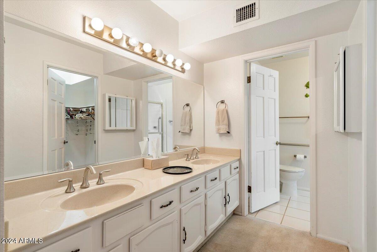 7553 E WOODSHIRE Cove