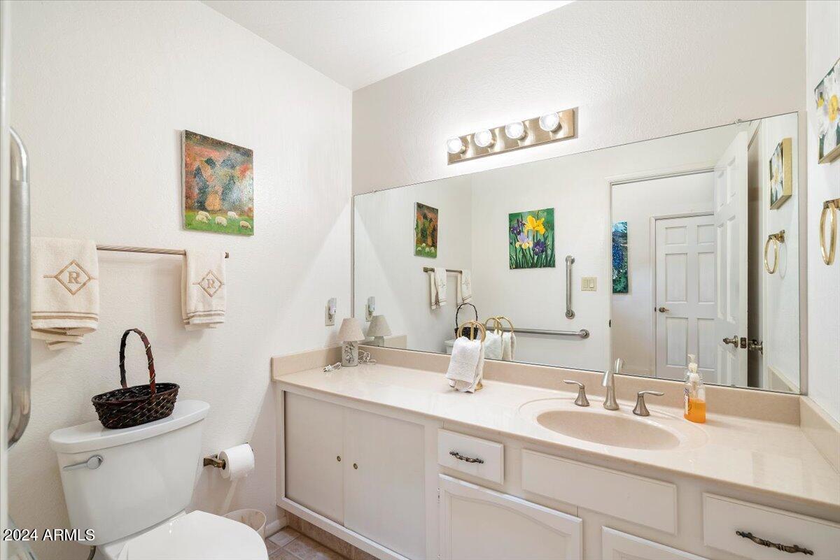 7553 E WOODSHIRE Cove