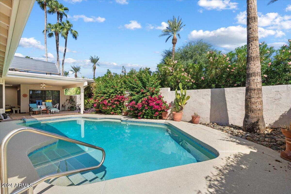 7553 E WOODSHIRE Cove