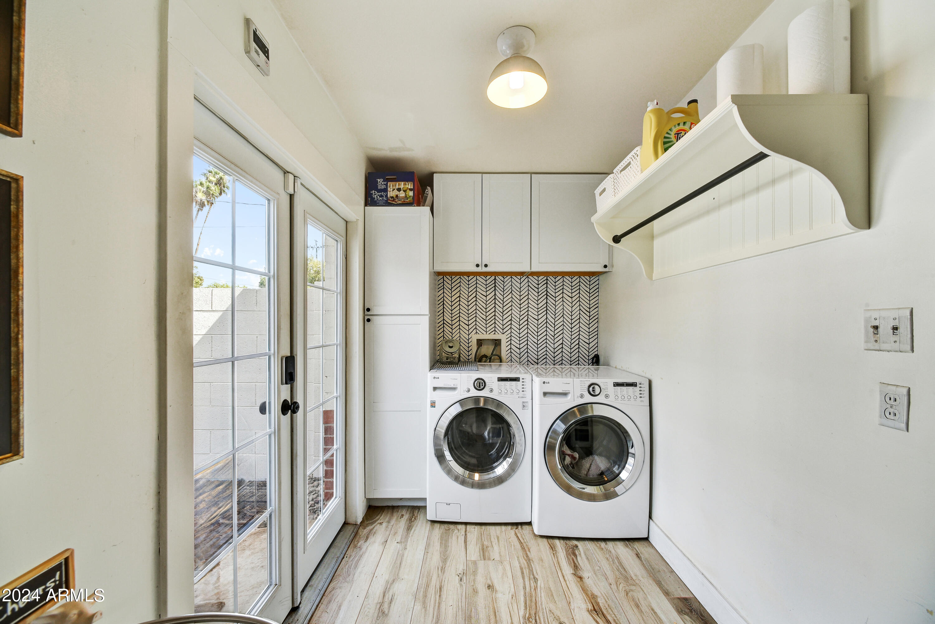 532 W SAN JUAN Avenue