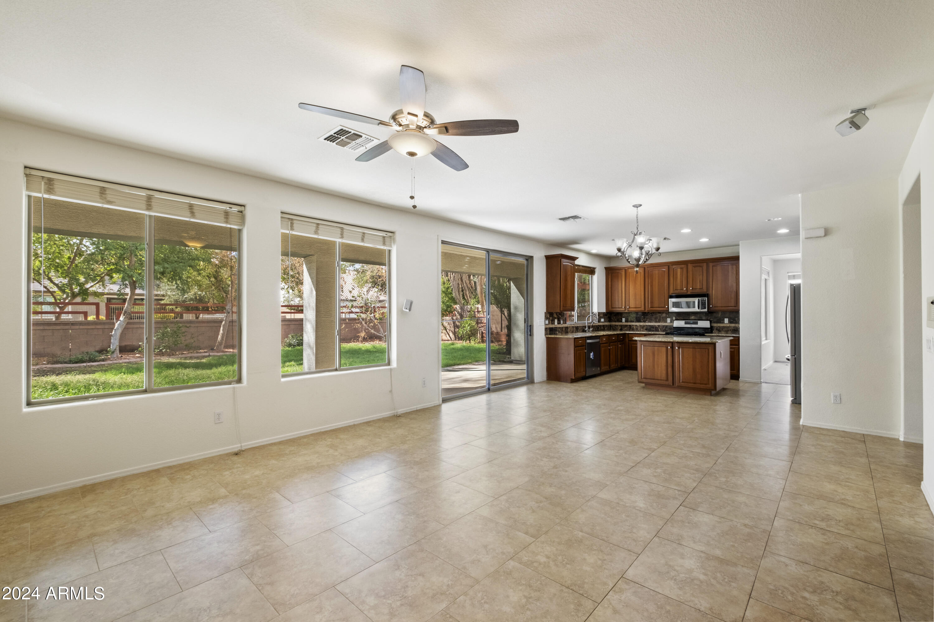 18813 E Arrowhead Trl Trail