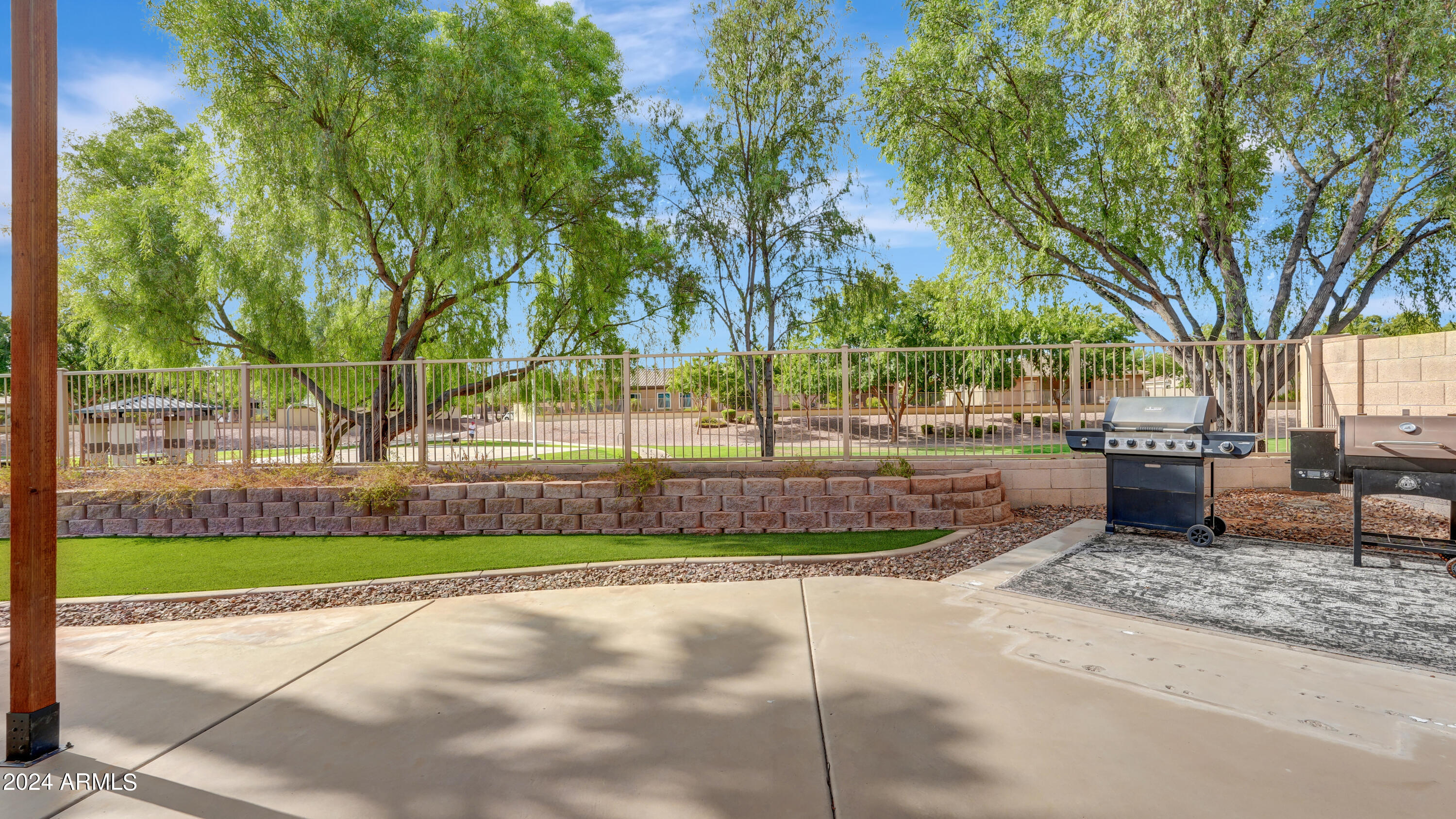 3687 E OXFORD Lane