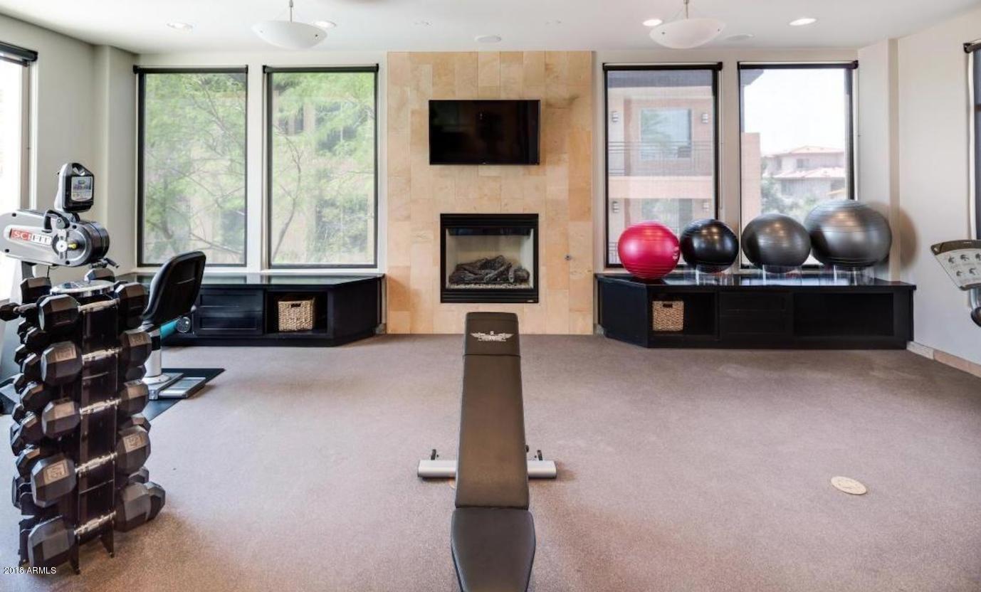 4803 N WOODMERE FAIRWAY -- # 1011