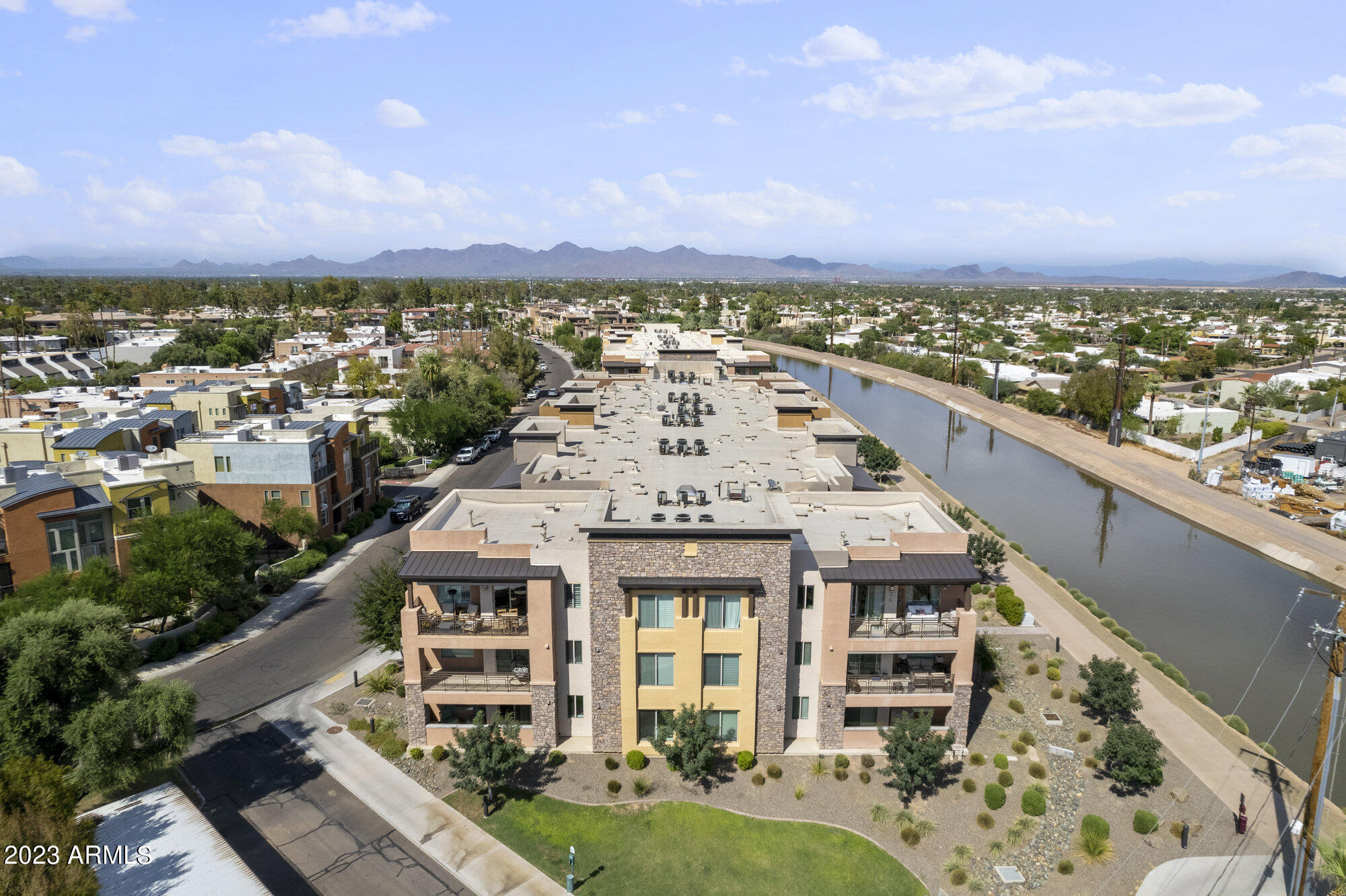 4803 N WOODMERE FAIRWAY -- # 1011